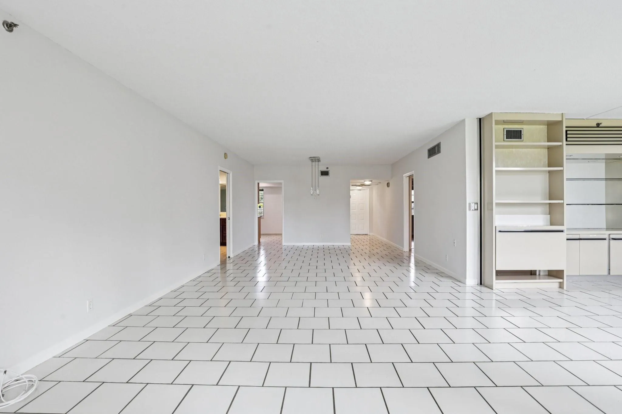 4015 W Palm Aire Drive, #106