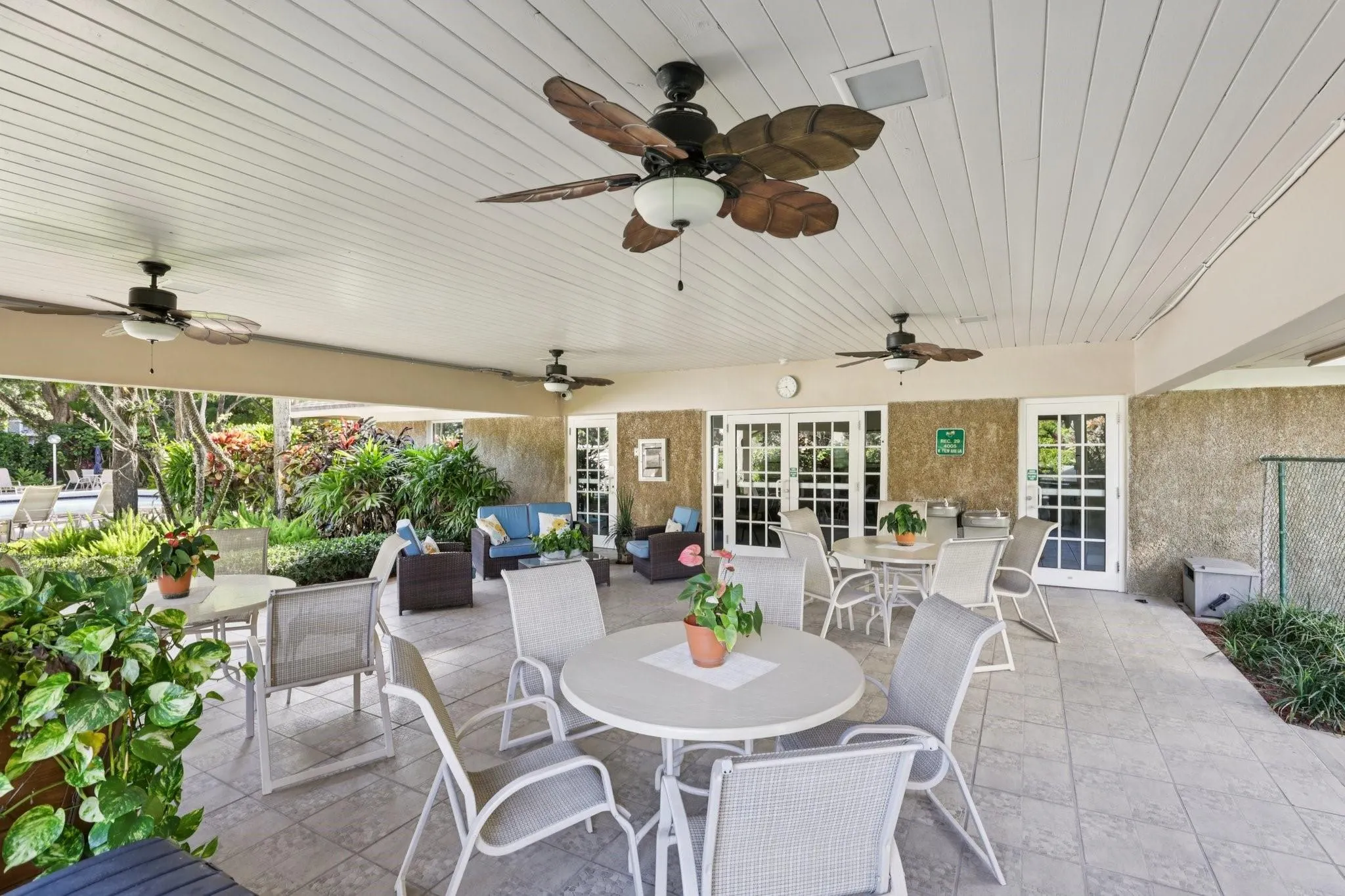 4015 W Palm Aire Drive, #106