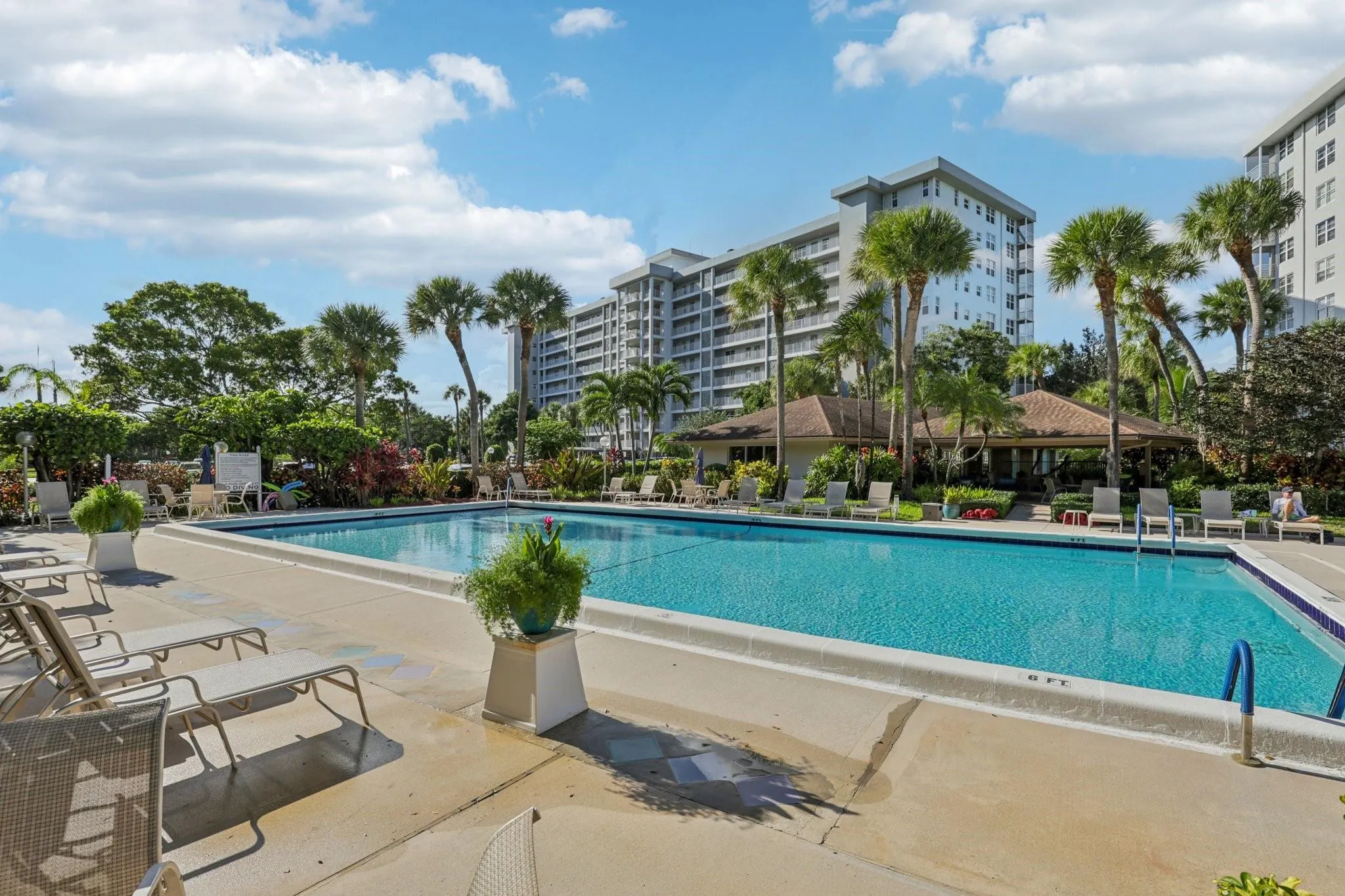 4015 W Palm Aire Drive, #106