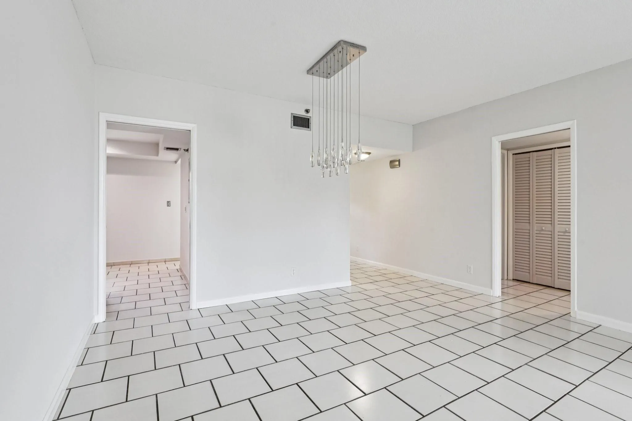 4015 W Palm Aire Drive, #106