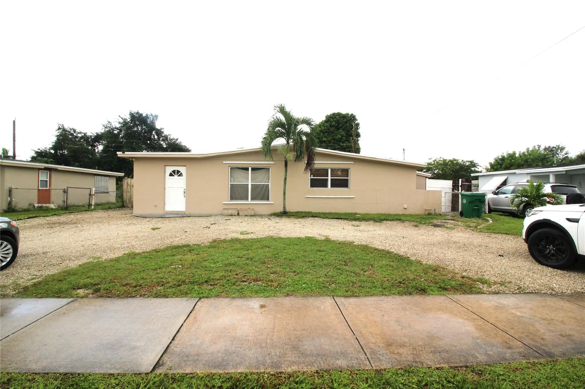 3910 SW 61st Ave