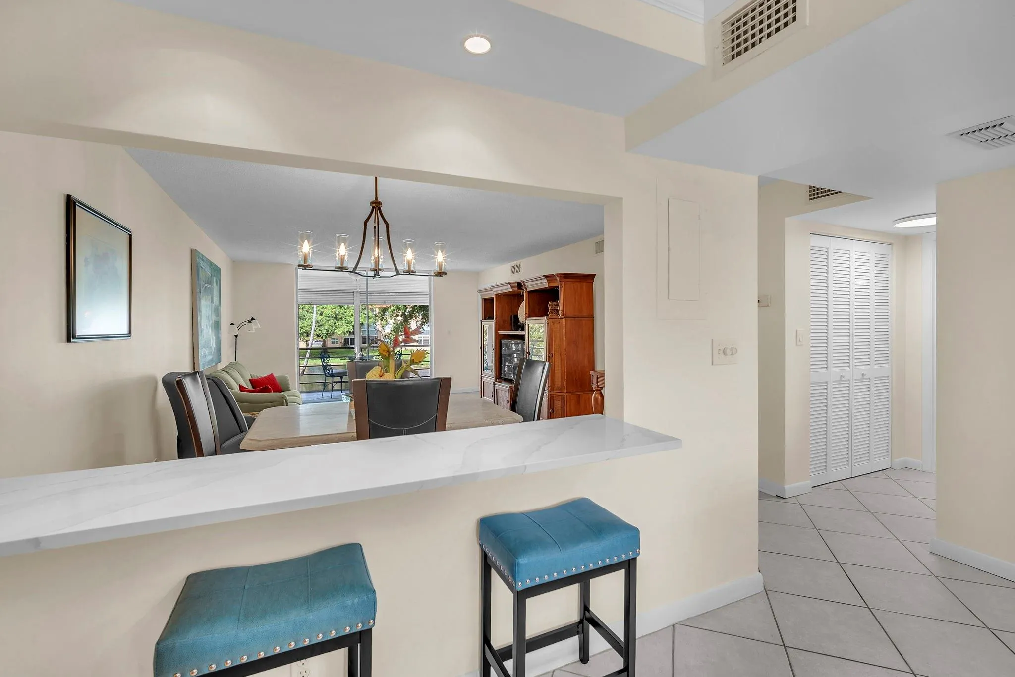 9301 Sunrise Lakes Blvd, #207