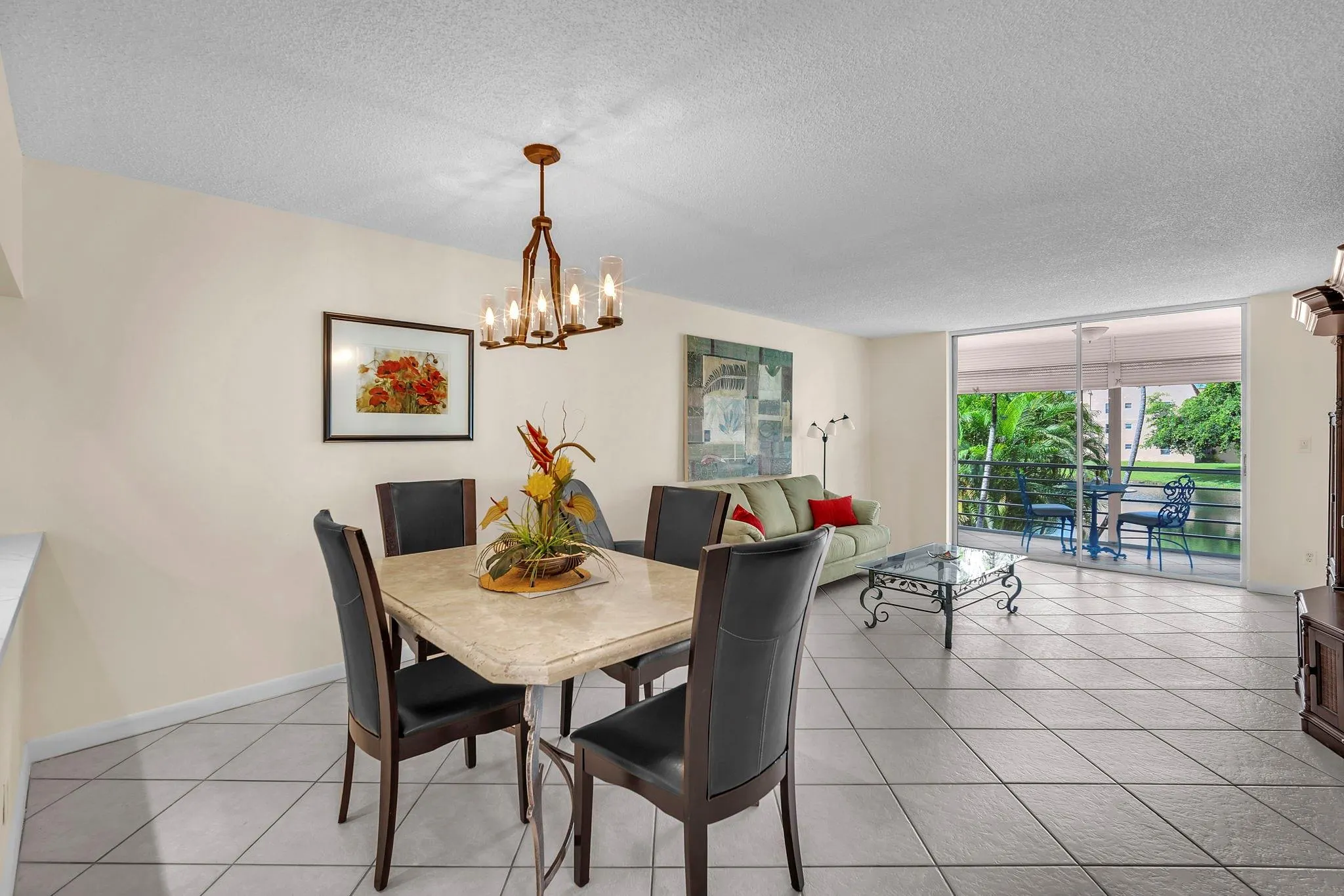 9301 Sunrise Lakes Blvd, #207