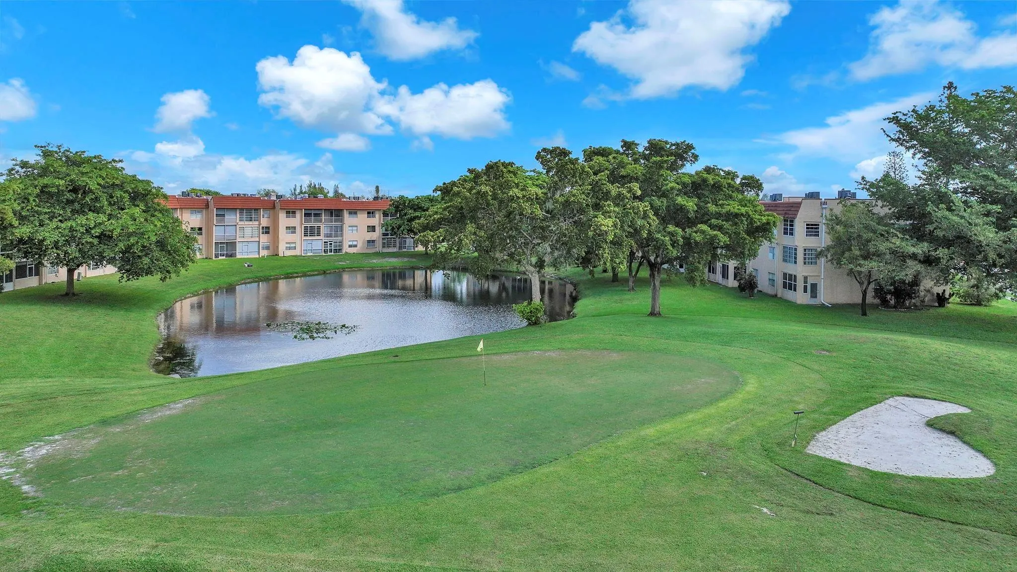 9301 Sunrise Lakes Blvd, #207