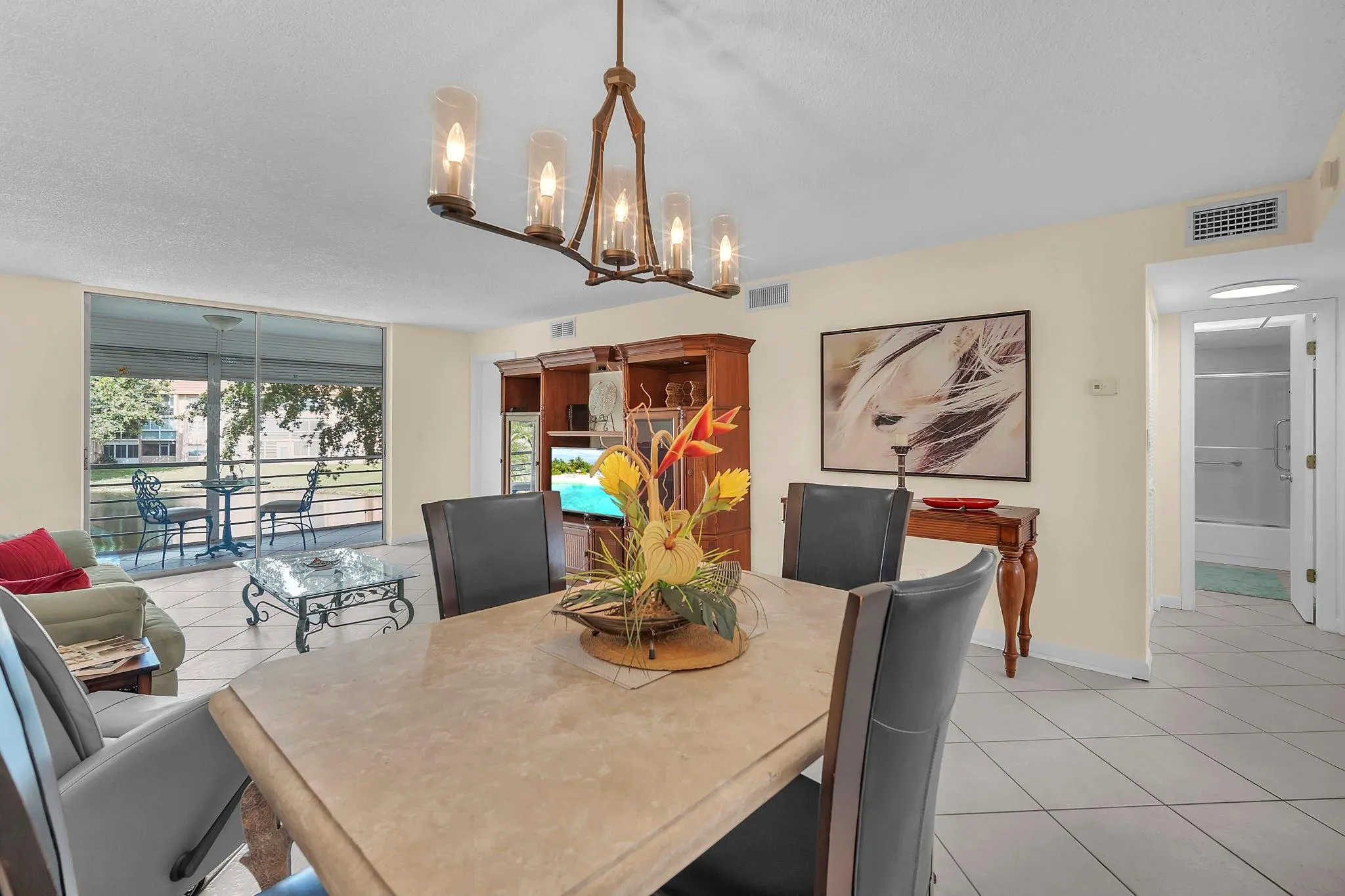 9301 Sunrise Lakes Blvd, #207