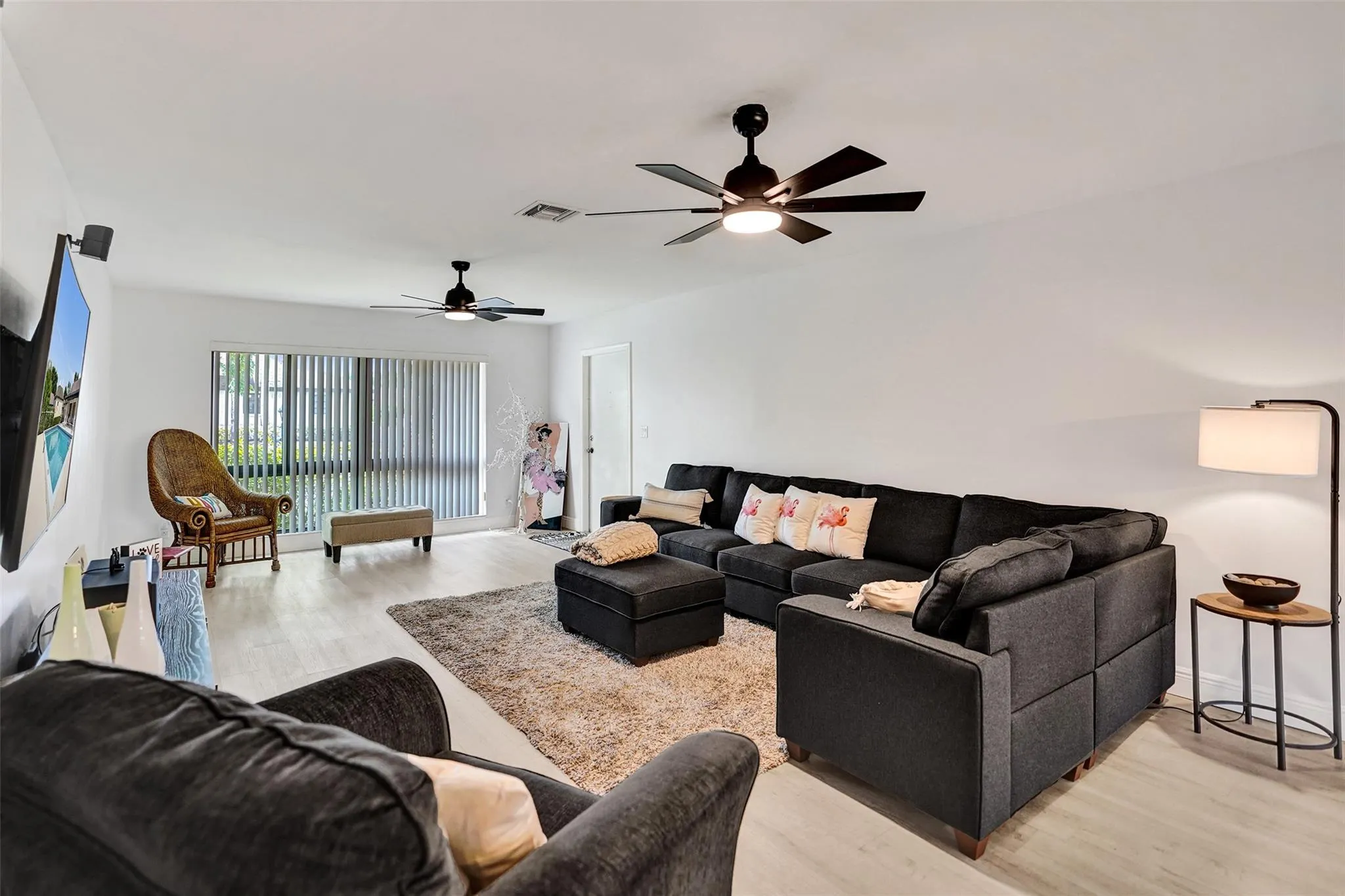 4840 Greentree Lane, #B
