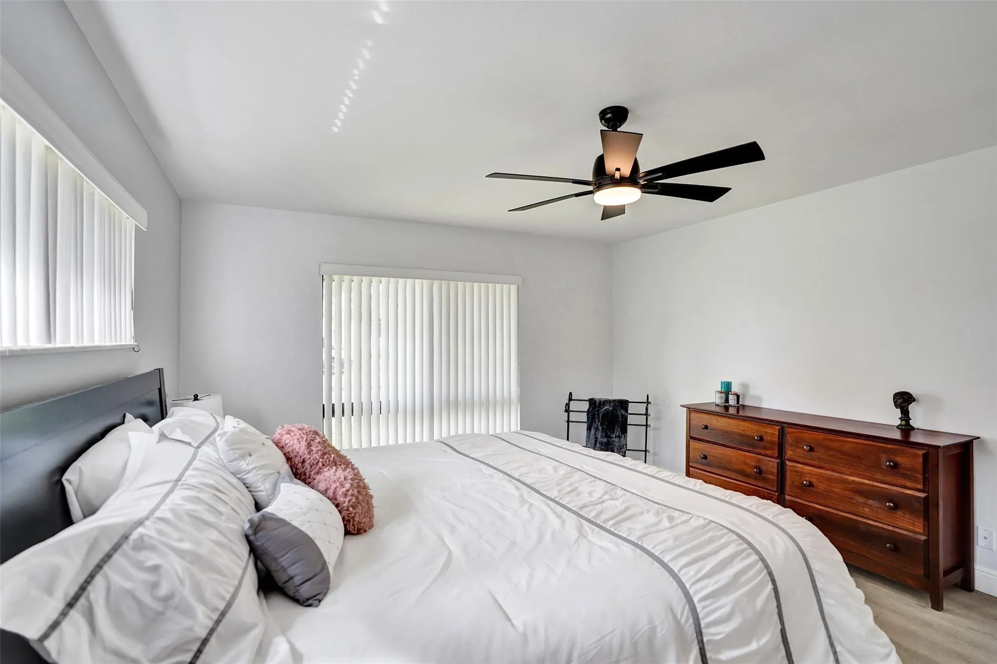 4840 Greentree Lane, #B