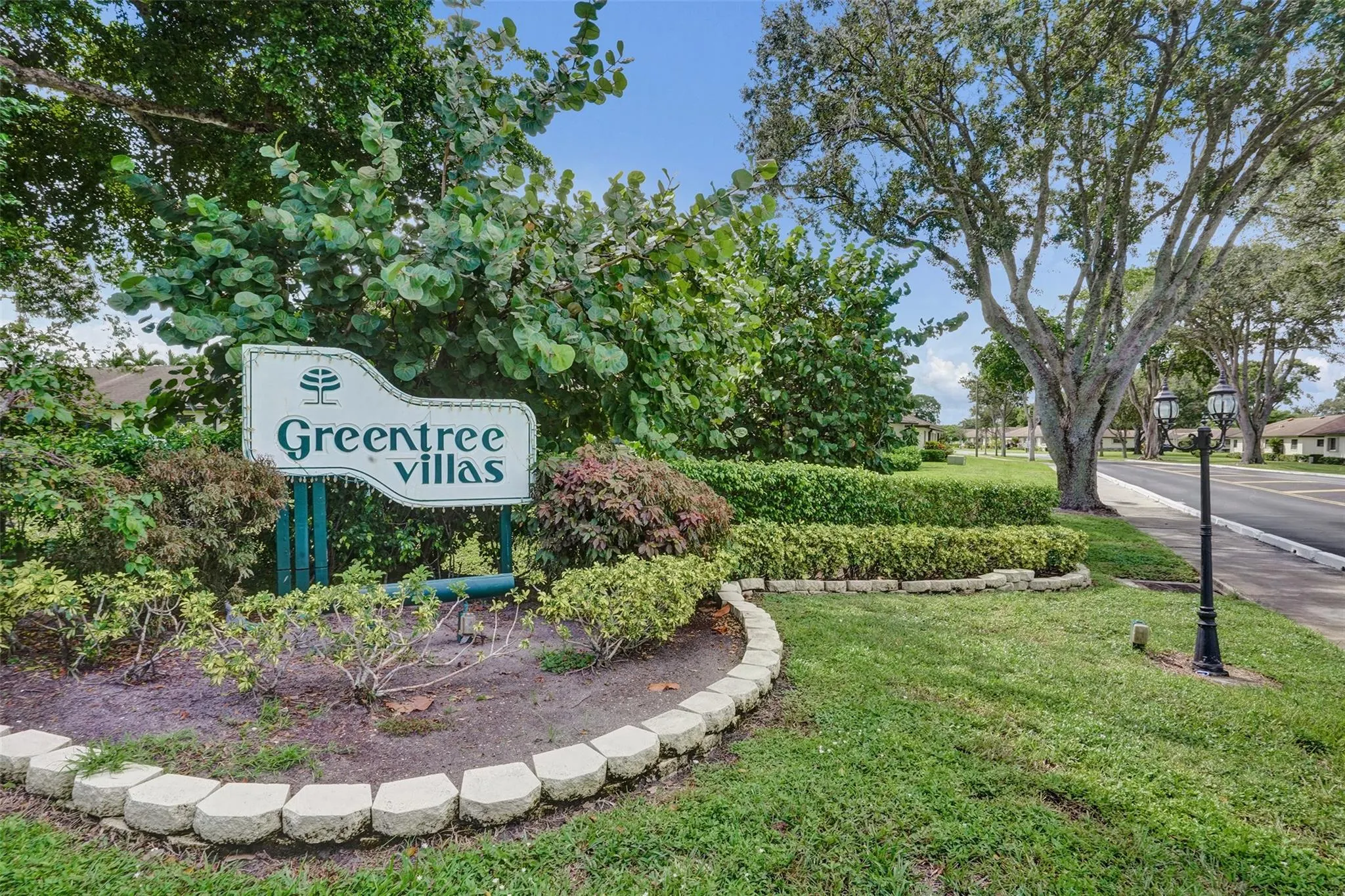 4840 Greentree Lane, #B