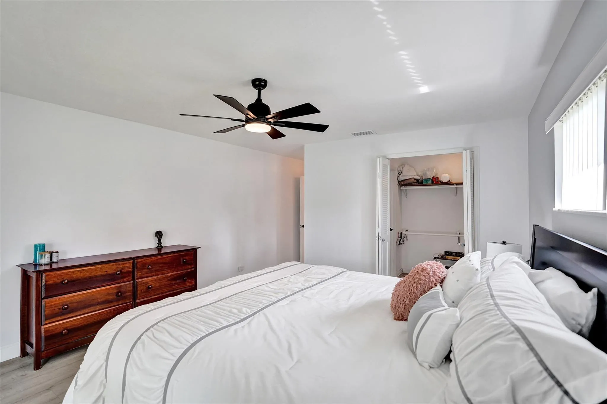 4840 Greentree Lane, #B