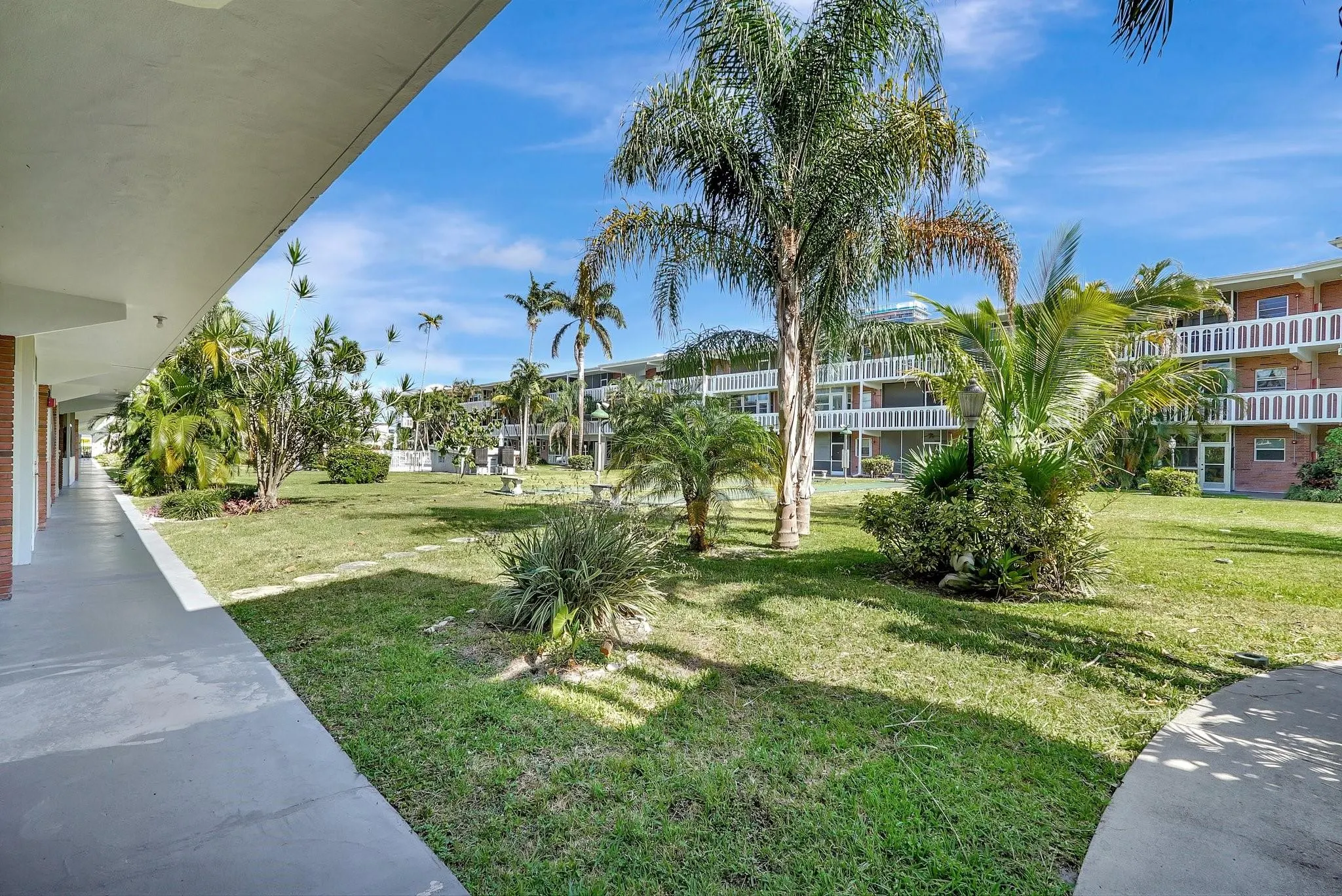 161 NE 10th Ave