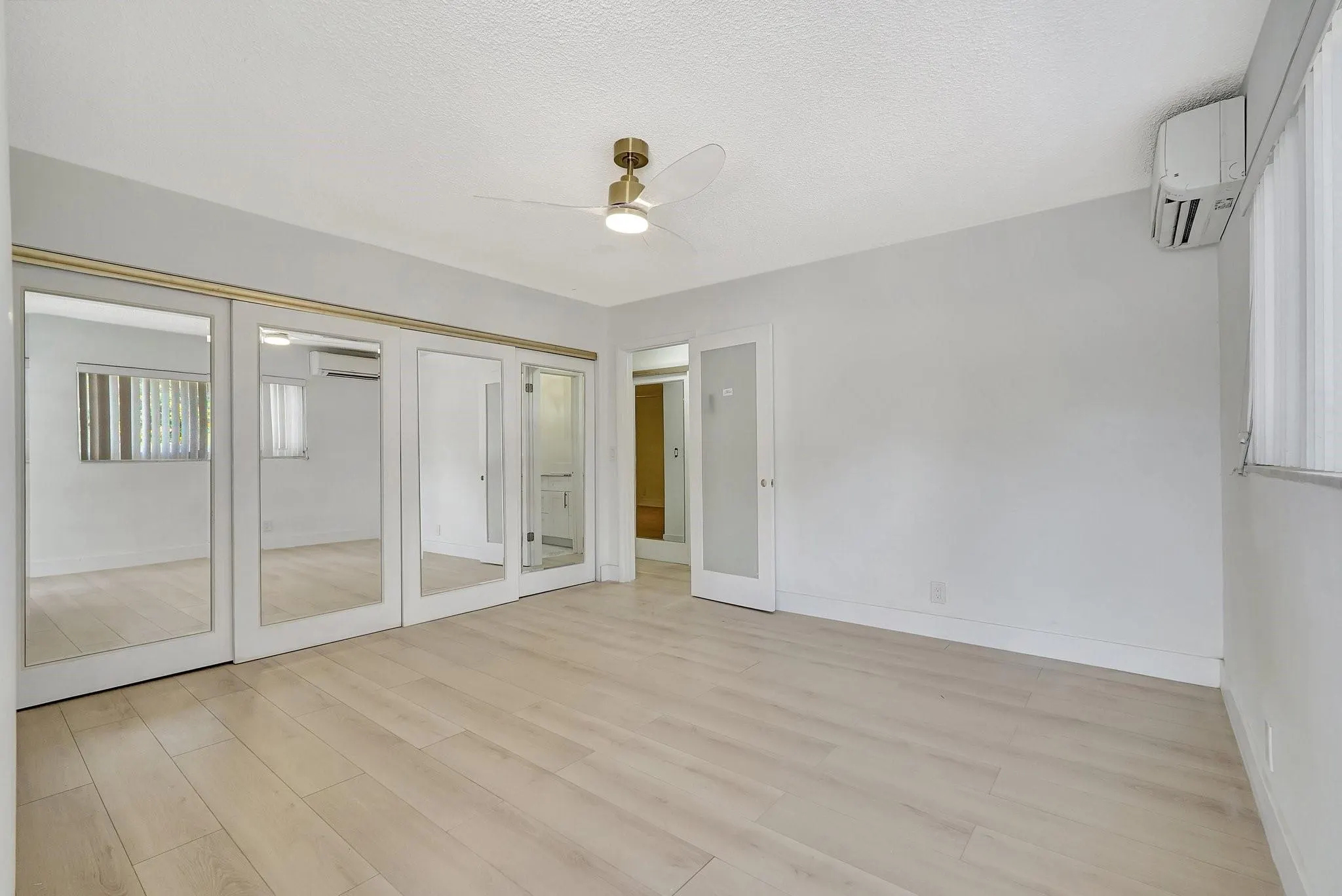 161 NE 10th Ave