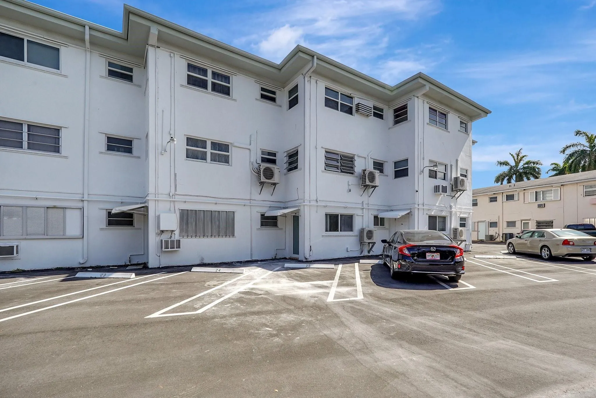 161 NE 10th Ave