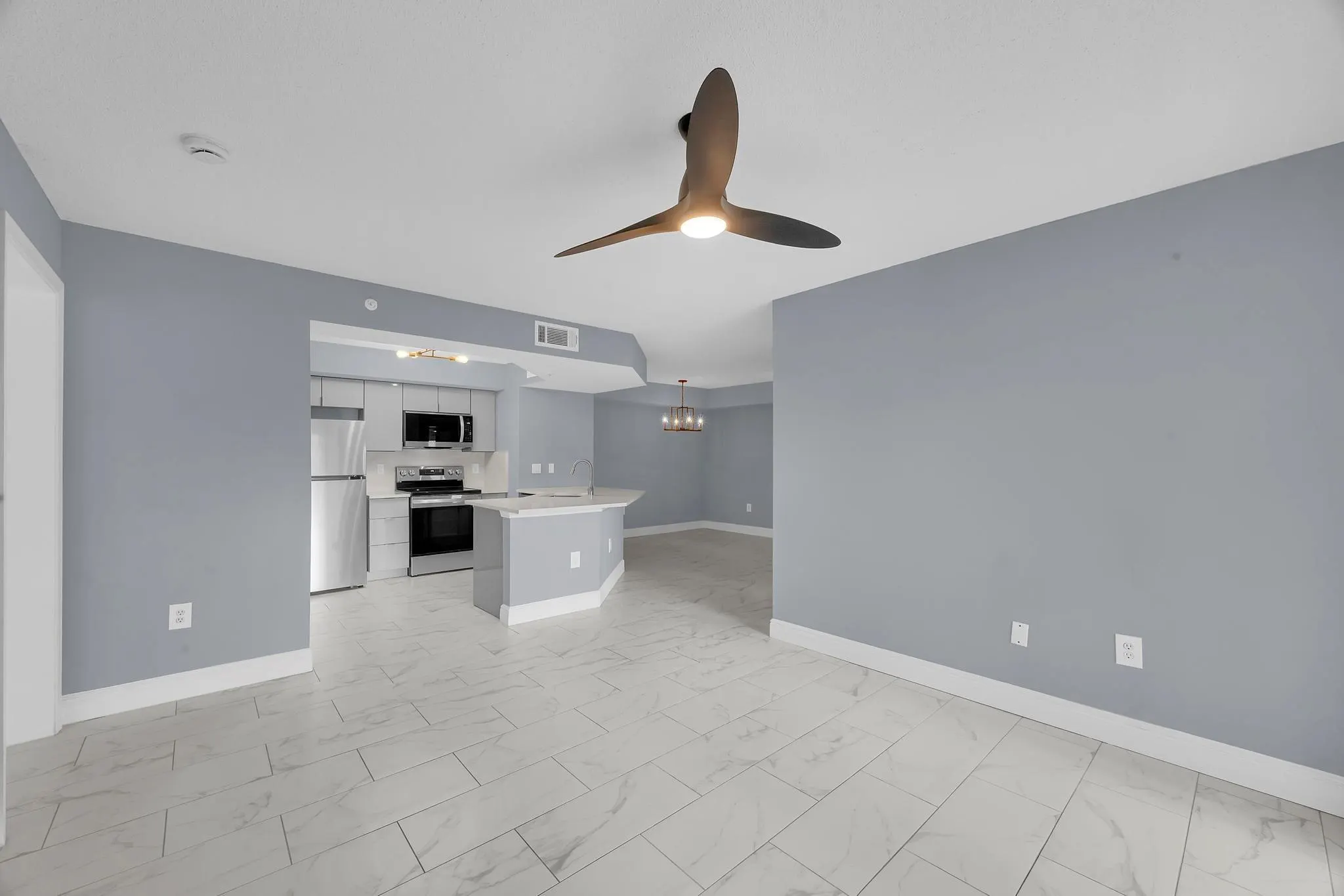 3809 NW Mediterranean Ln, #104