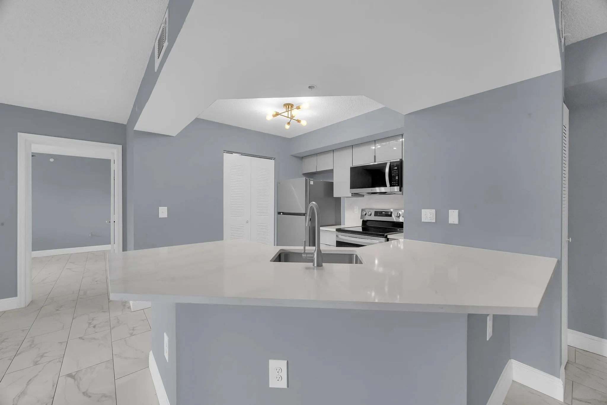 3809 NW Mediterranean Ln, #104