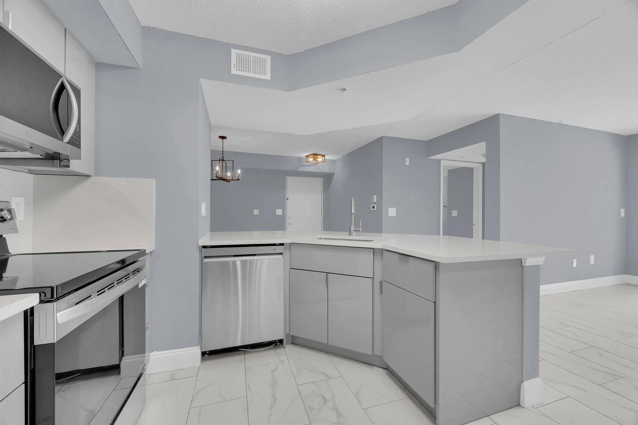 3809 NW Mediterranean Ln, #104