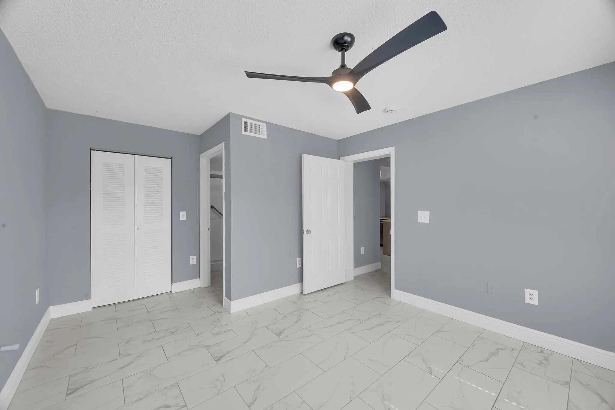 3809 NW Mediterranean Ln, #104