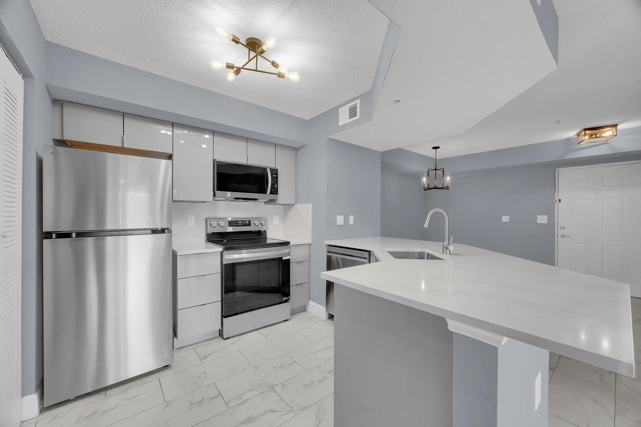 3809 NW Mediterranean Ln, #104
