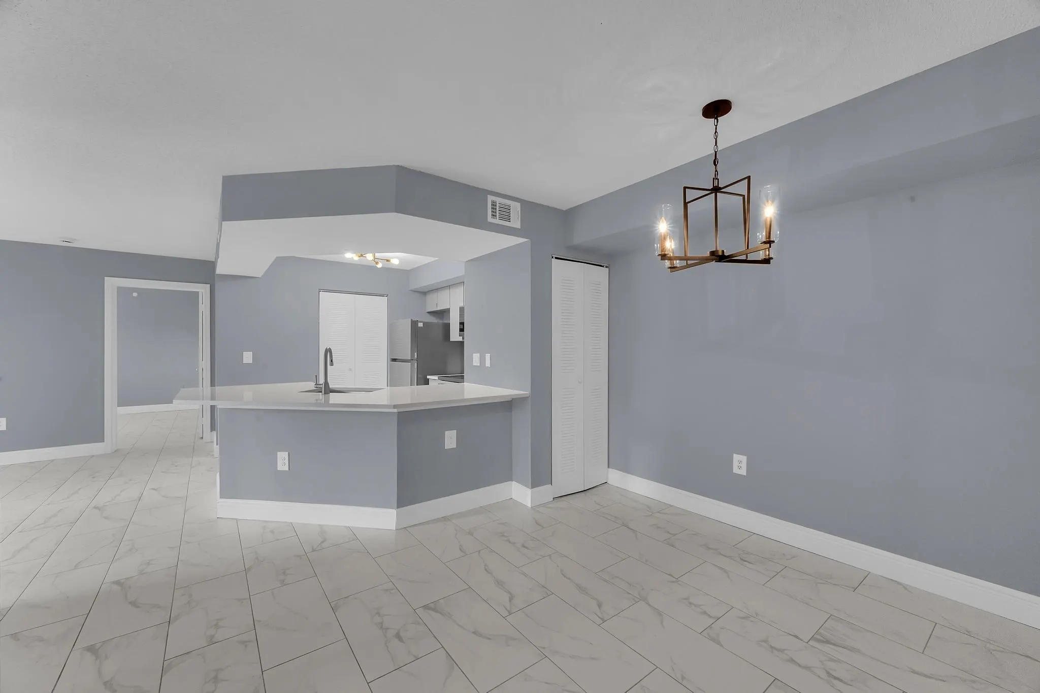 3809 NW Mediterranean Ln, #104