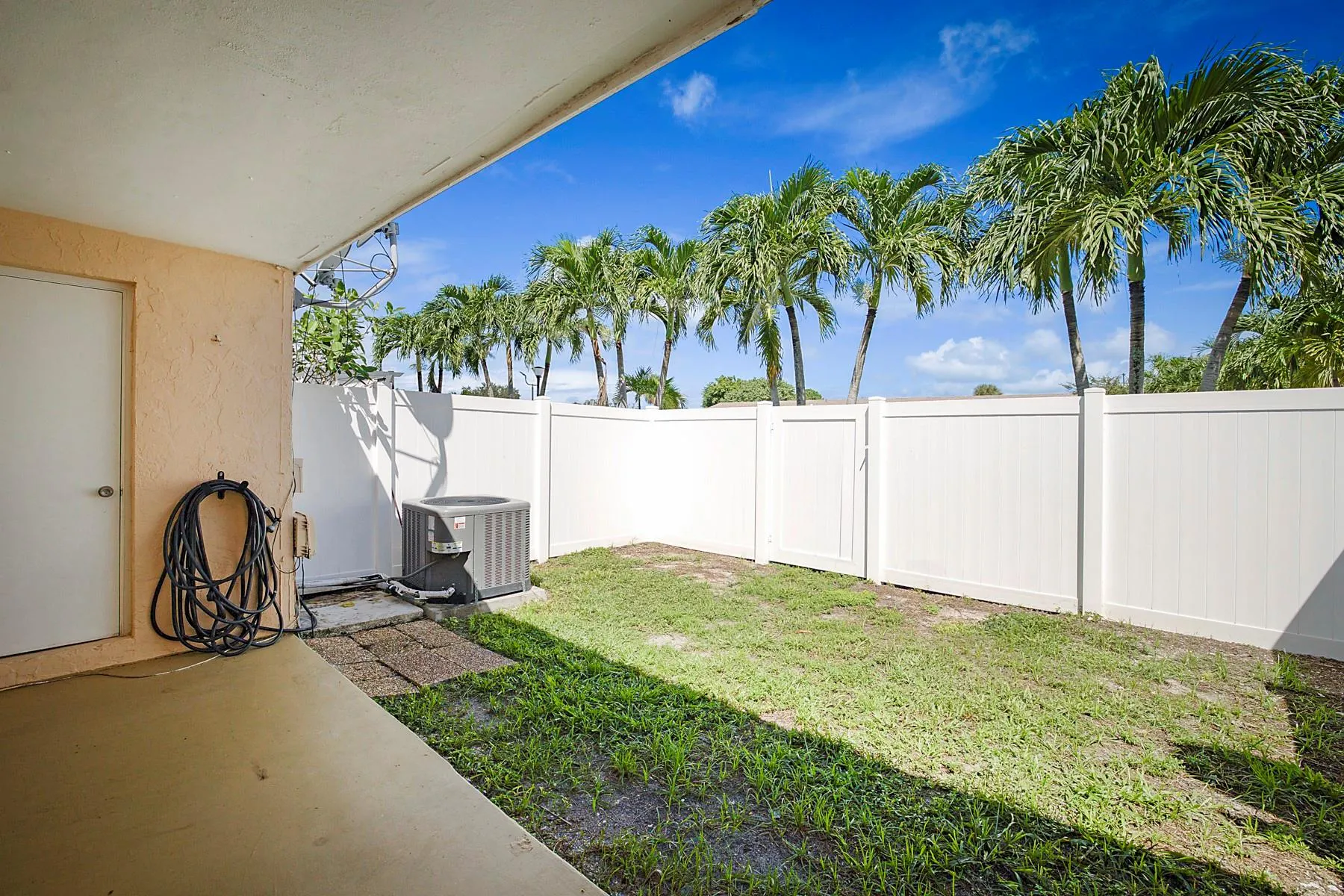 8091 NW 13th St, #E