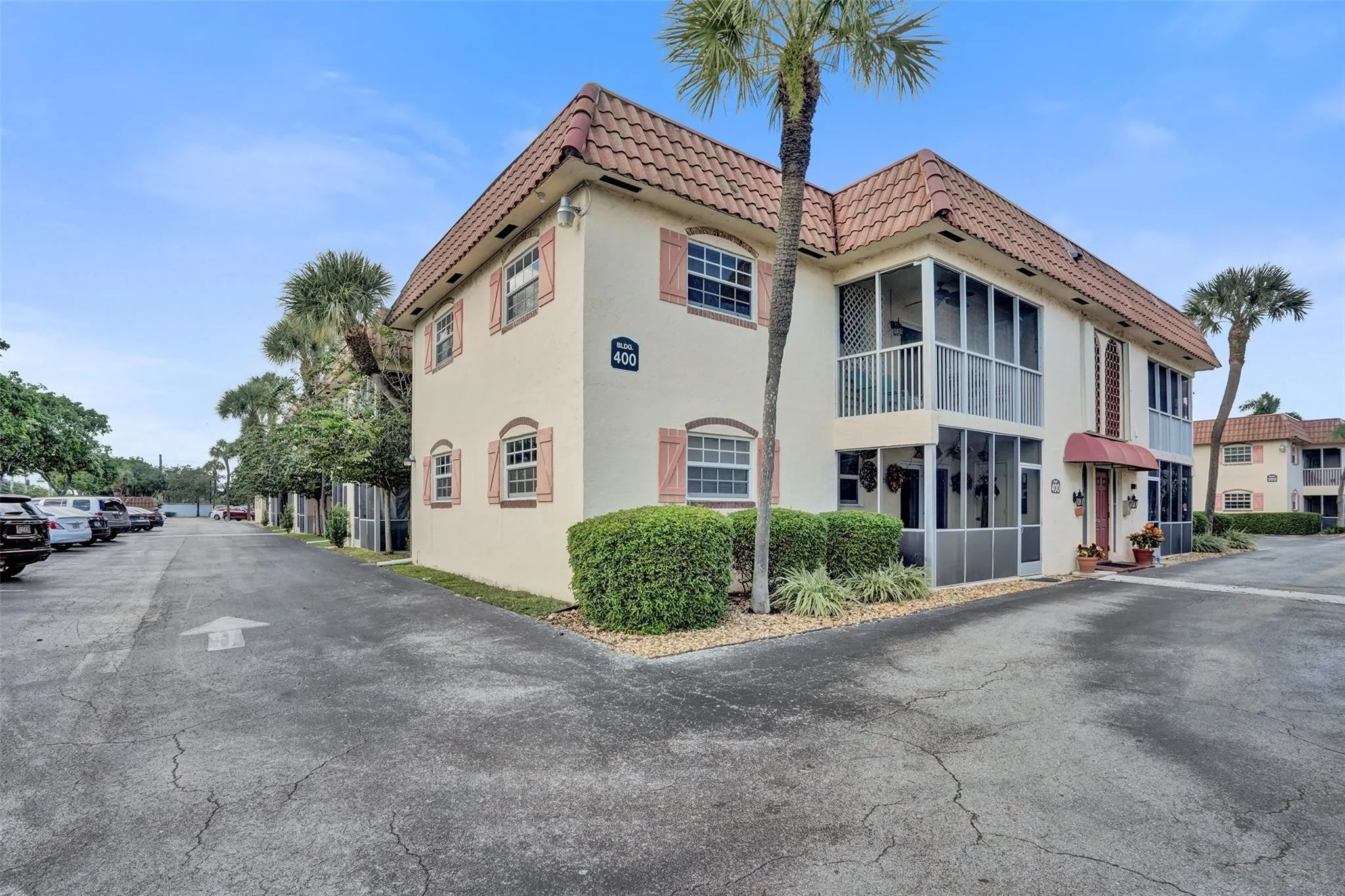 101 E Mcnab Rd, #407