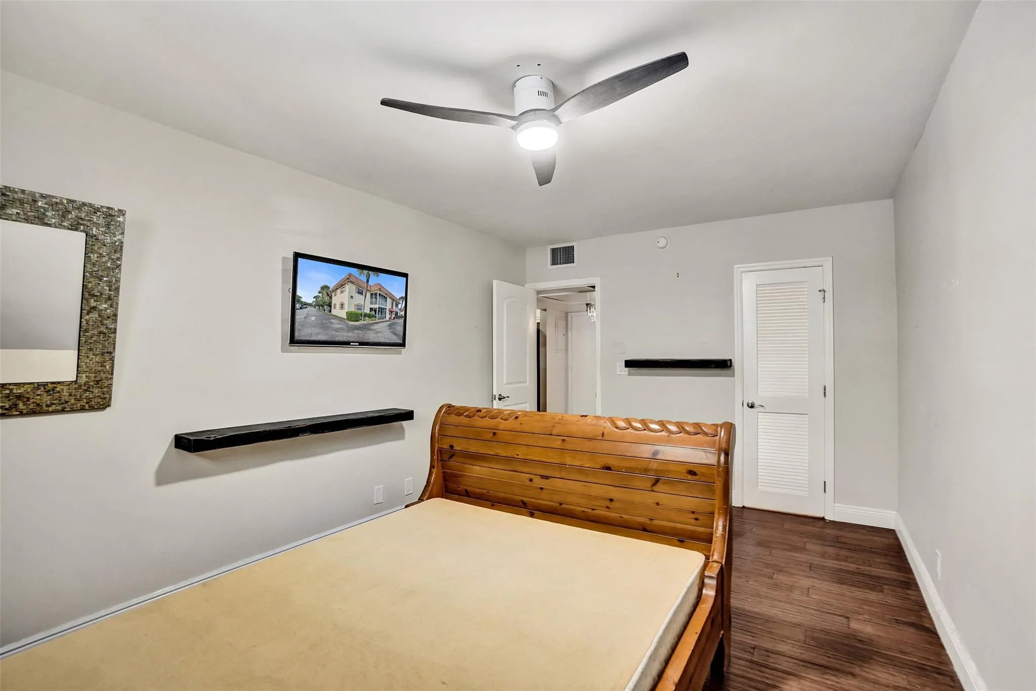 101 E Mcnab Rd, #407