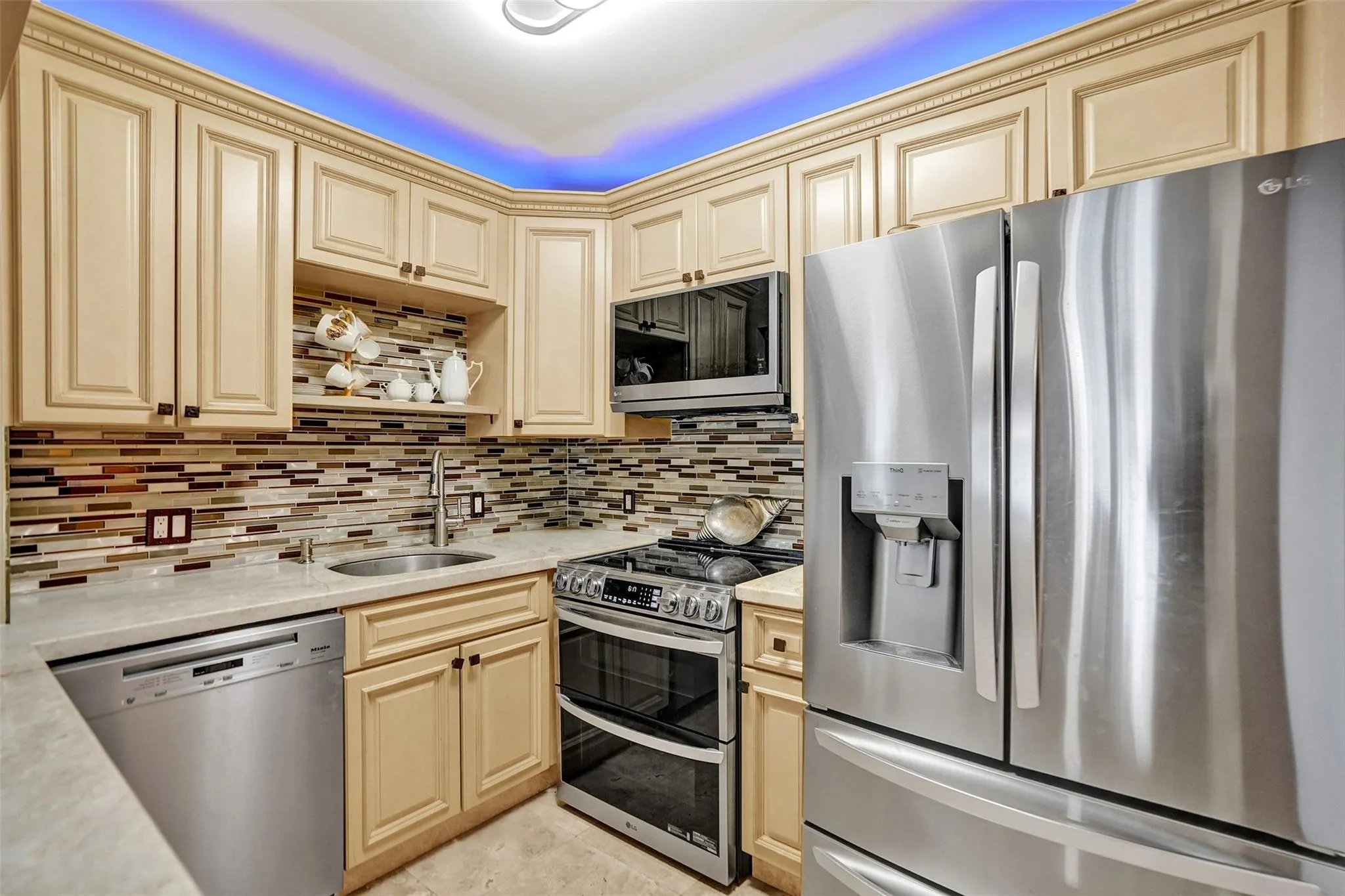 101 E Mcnab Rd, #407