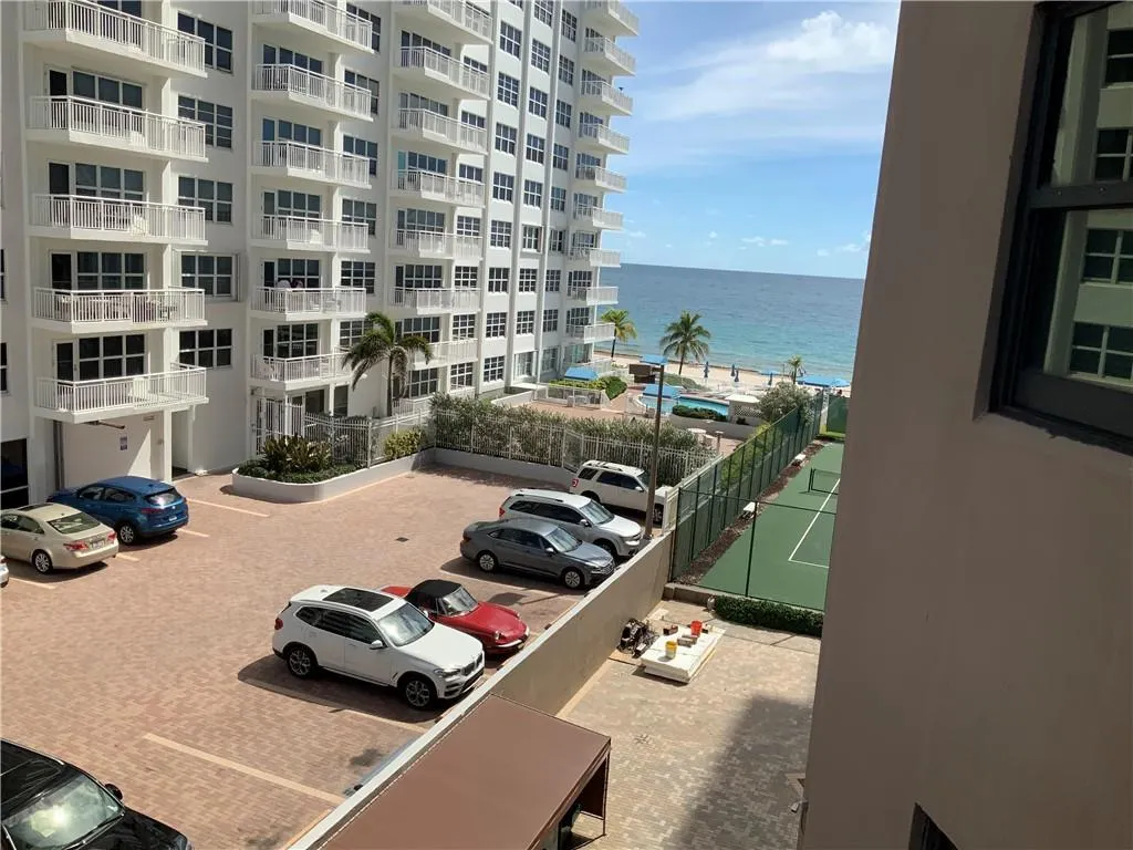 3800 Galt Ocean Dr, #415