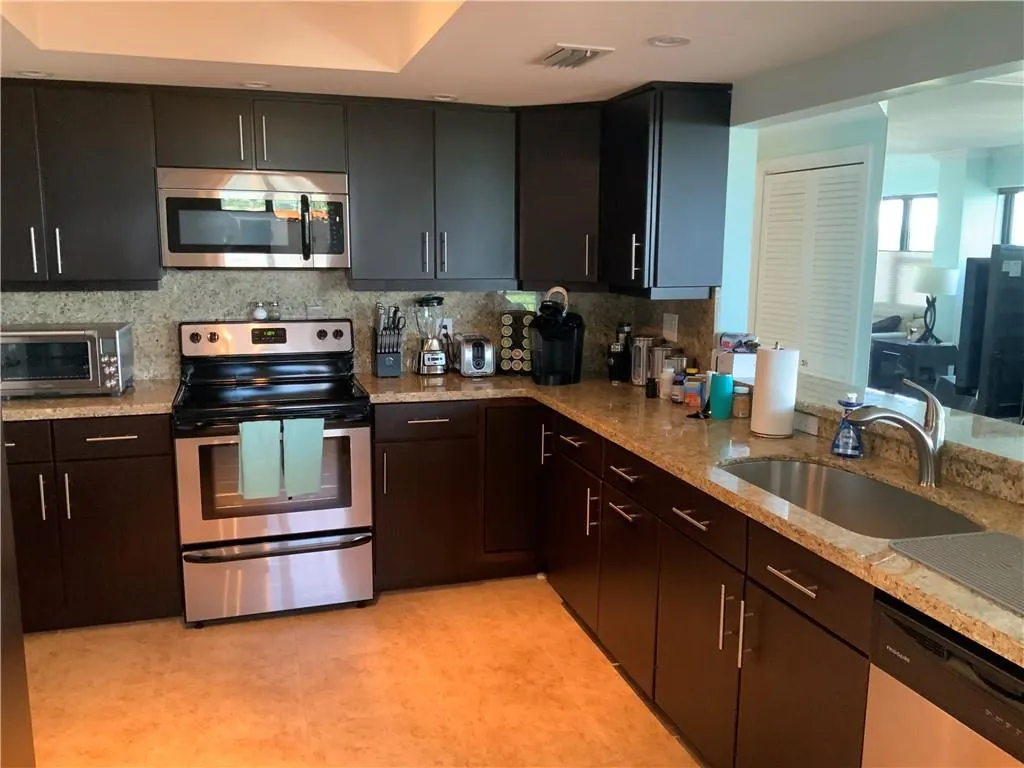 3800 Galt Ocean Dr, #415