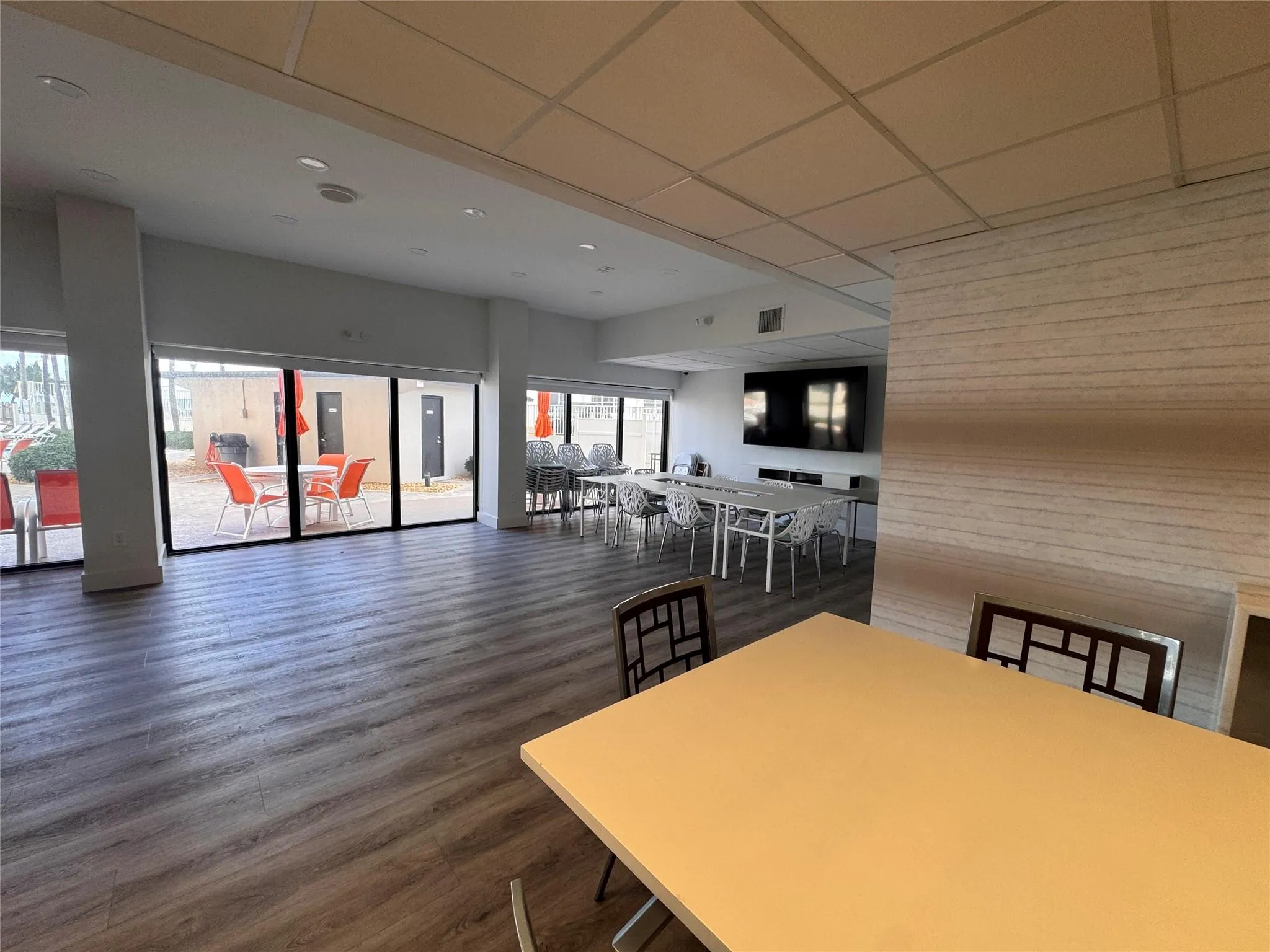 3800 Galt Ocean Dr, #415