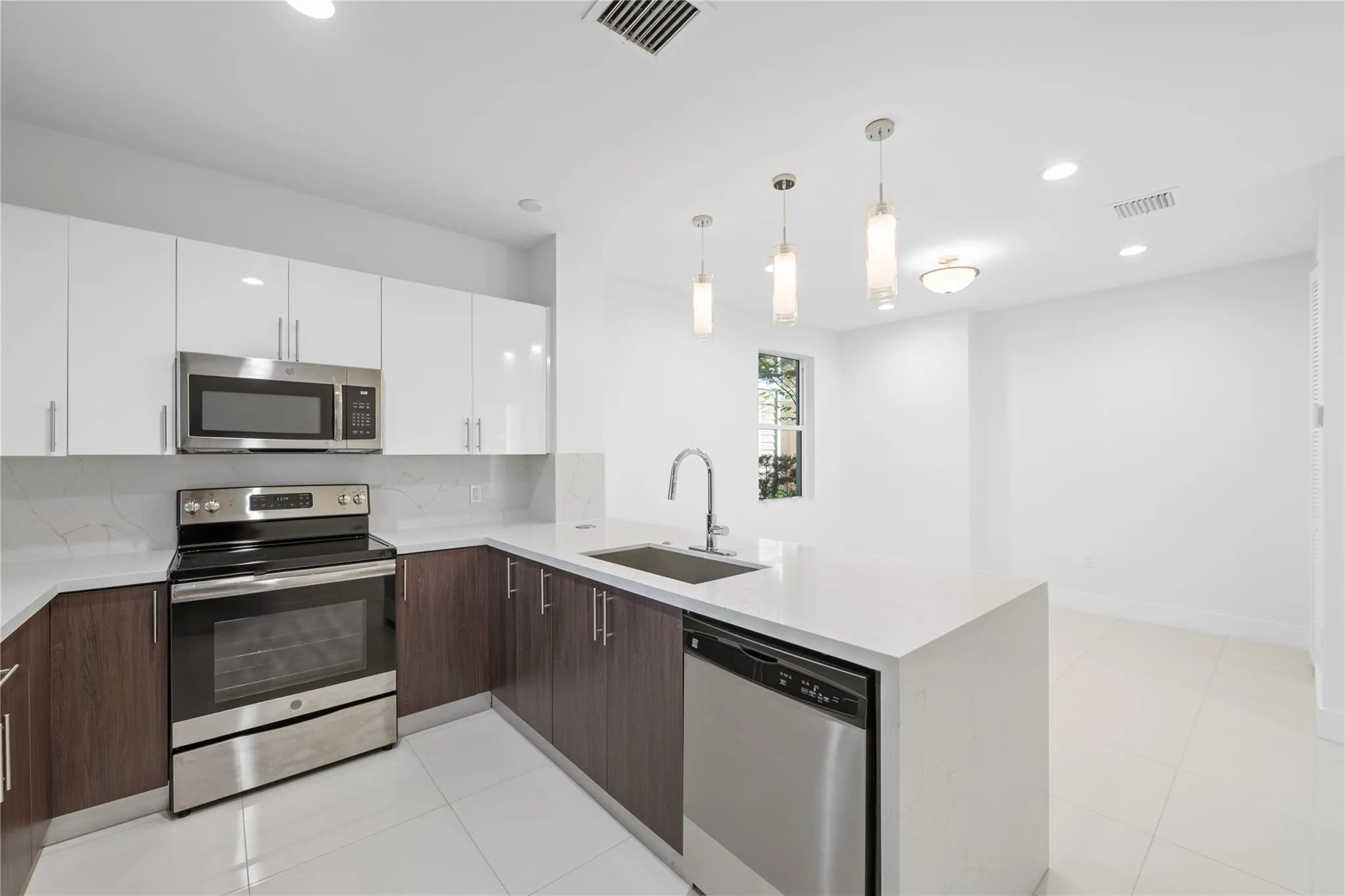 324 SW 14th Ct, #324
