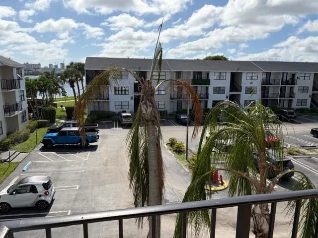 728 Executive Center Dr