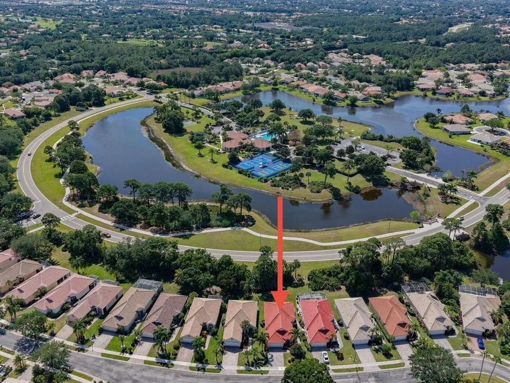 422 SW Horseshoe Bay