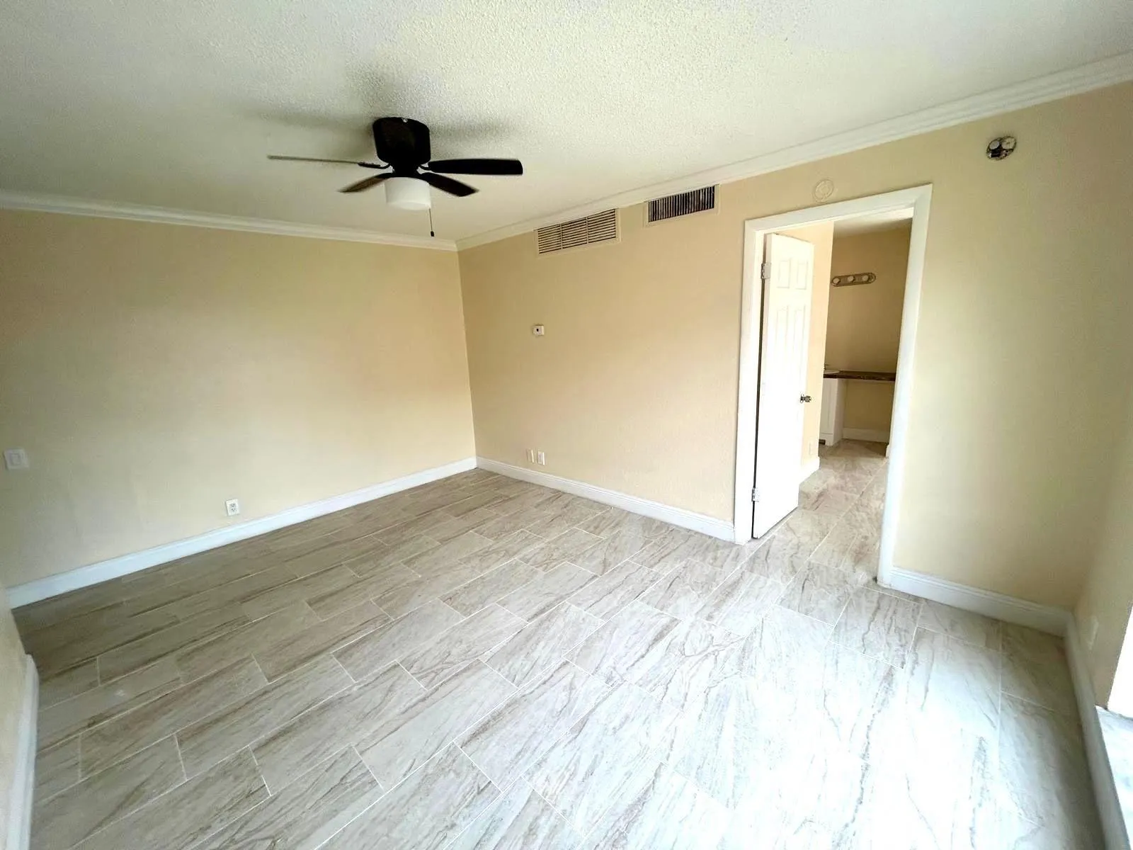 4463 Treehouse Ln, #H