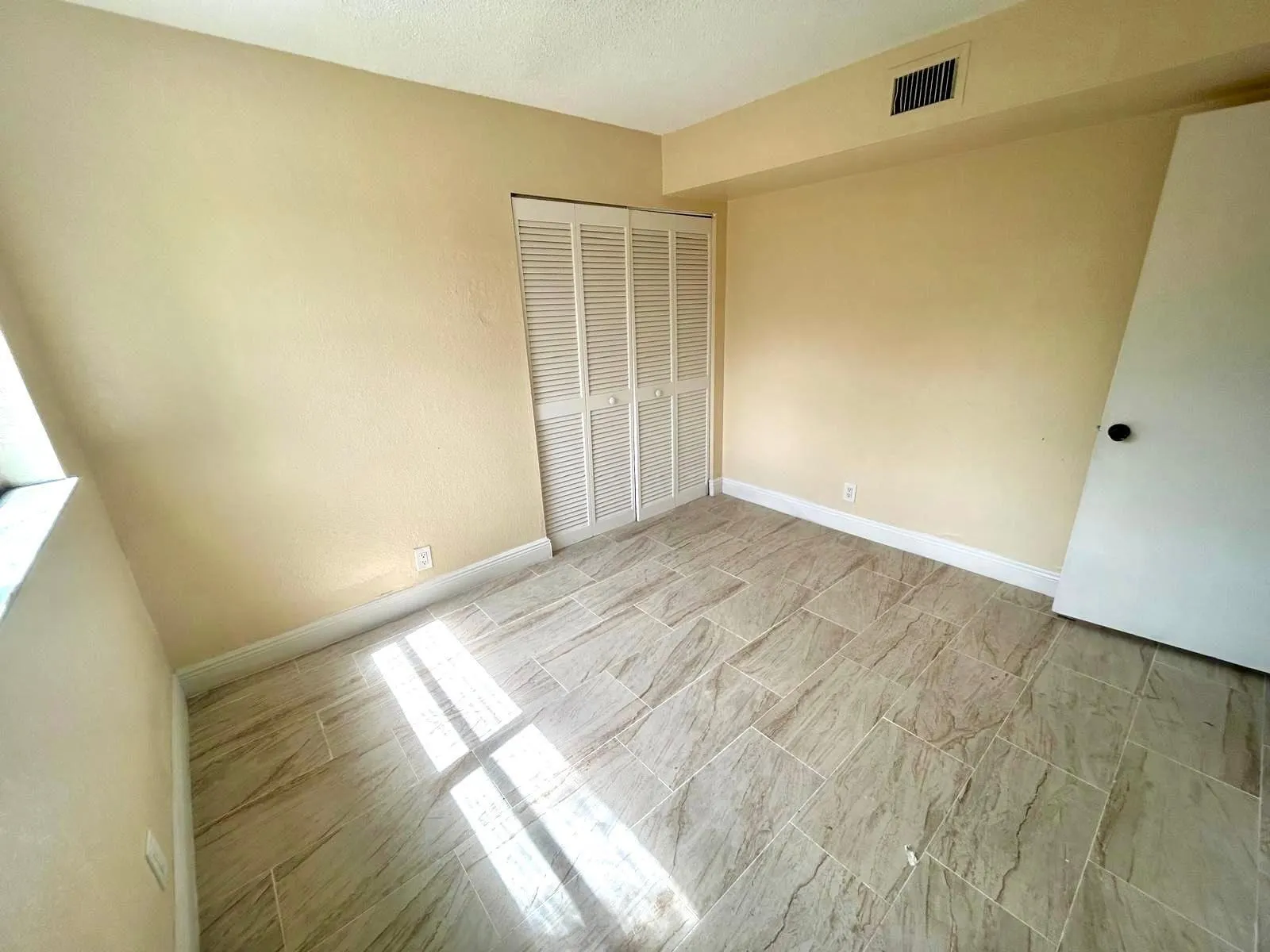 4463 Treehouse Ln, #H