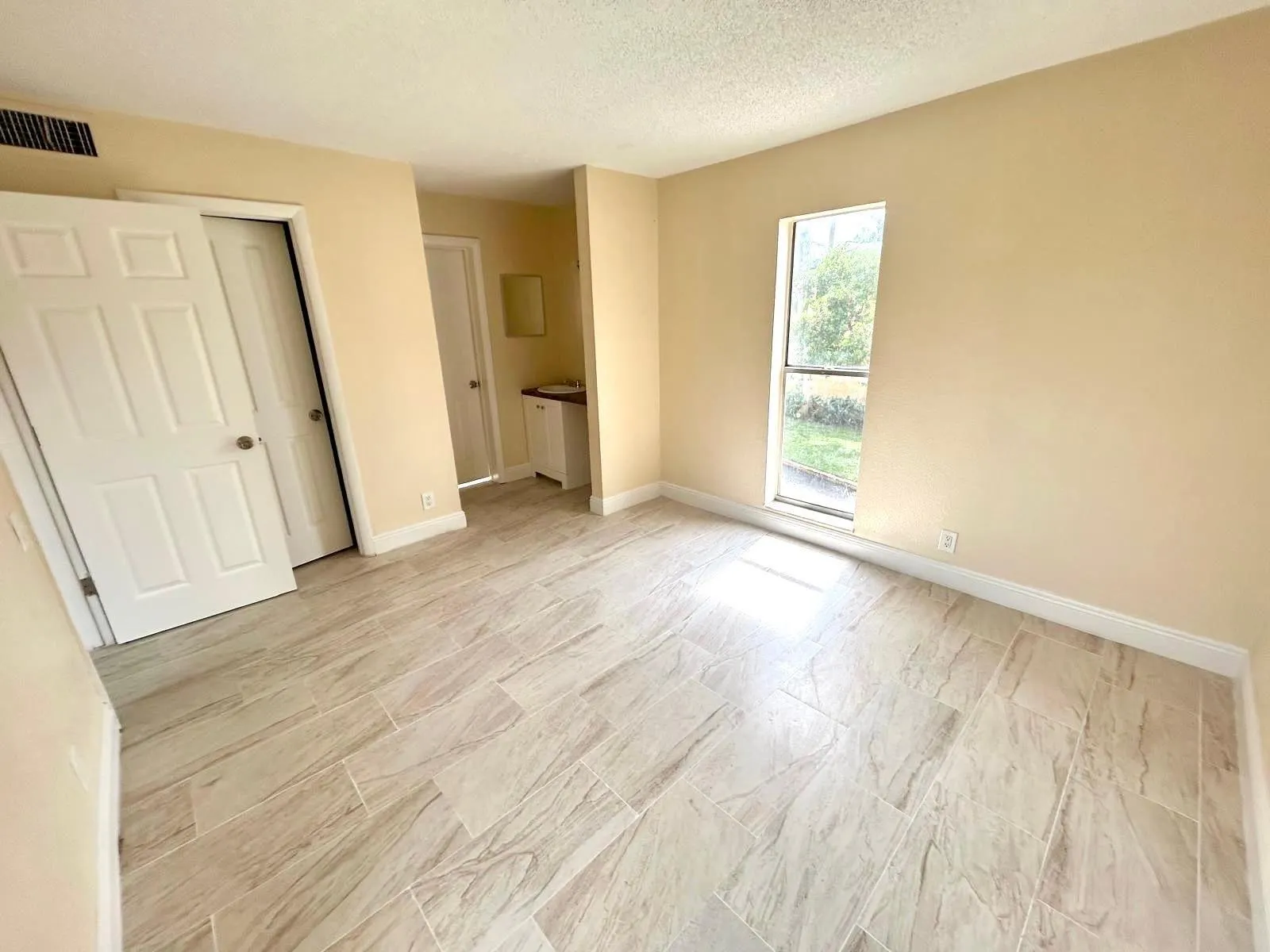4463 Treehouse Ln, #H