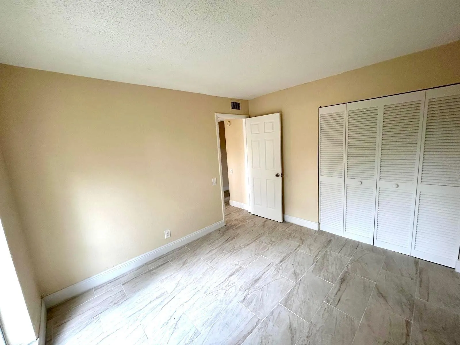 4463 Treehouse Ln, #H