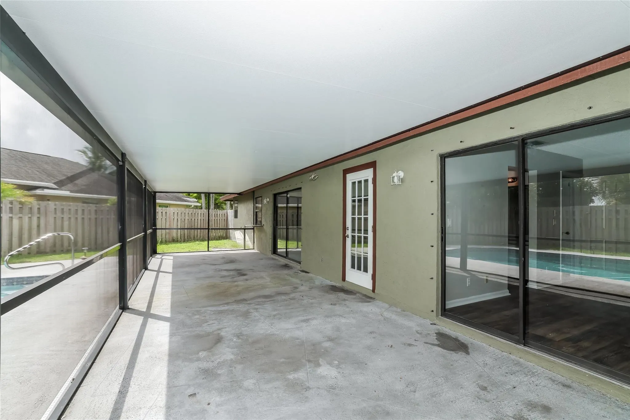 320 Sandpiper Ave
