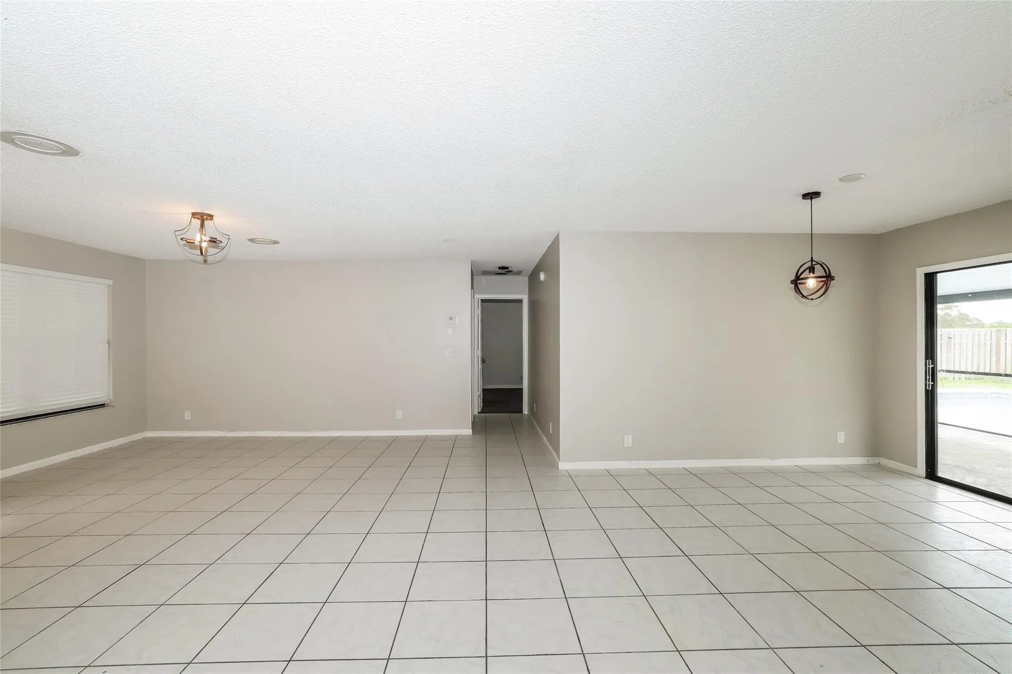 320 Sandpiper Ave