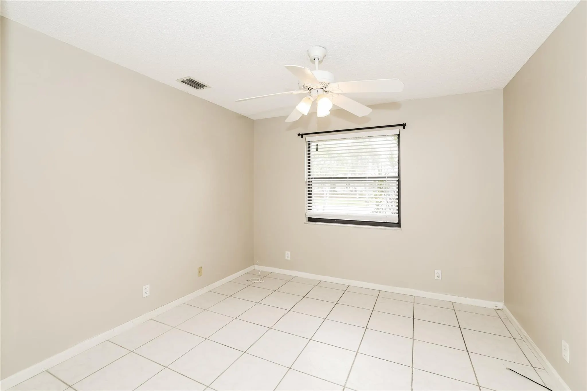 320 Sandpiper Ave