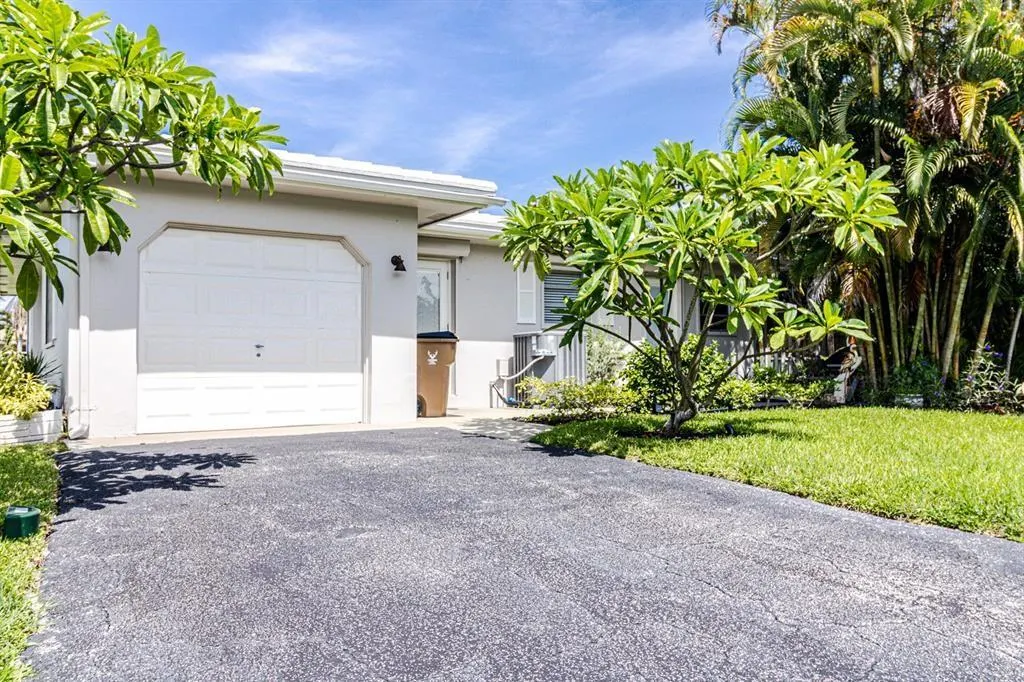 1300 SE 7th CT