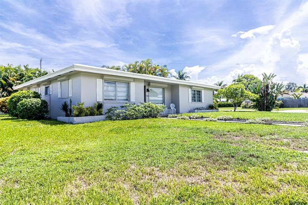 1300 SE 7th CT