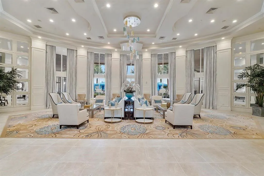 6828 Belmont Shore Dr