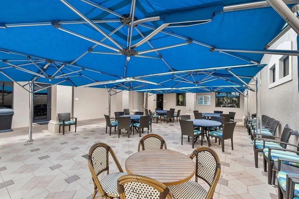 6828 Belmont Shore Dr