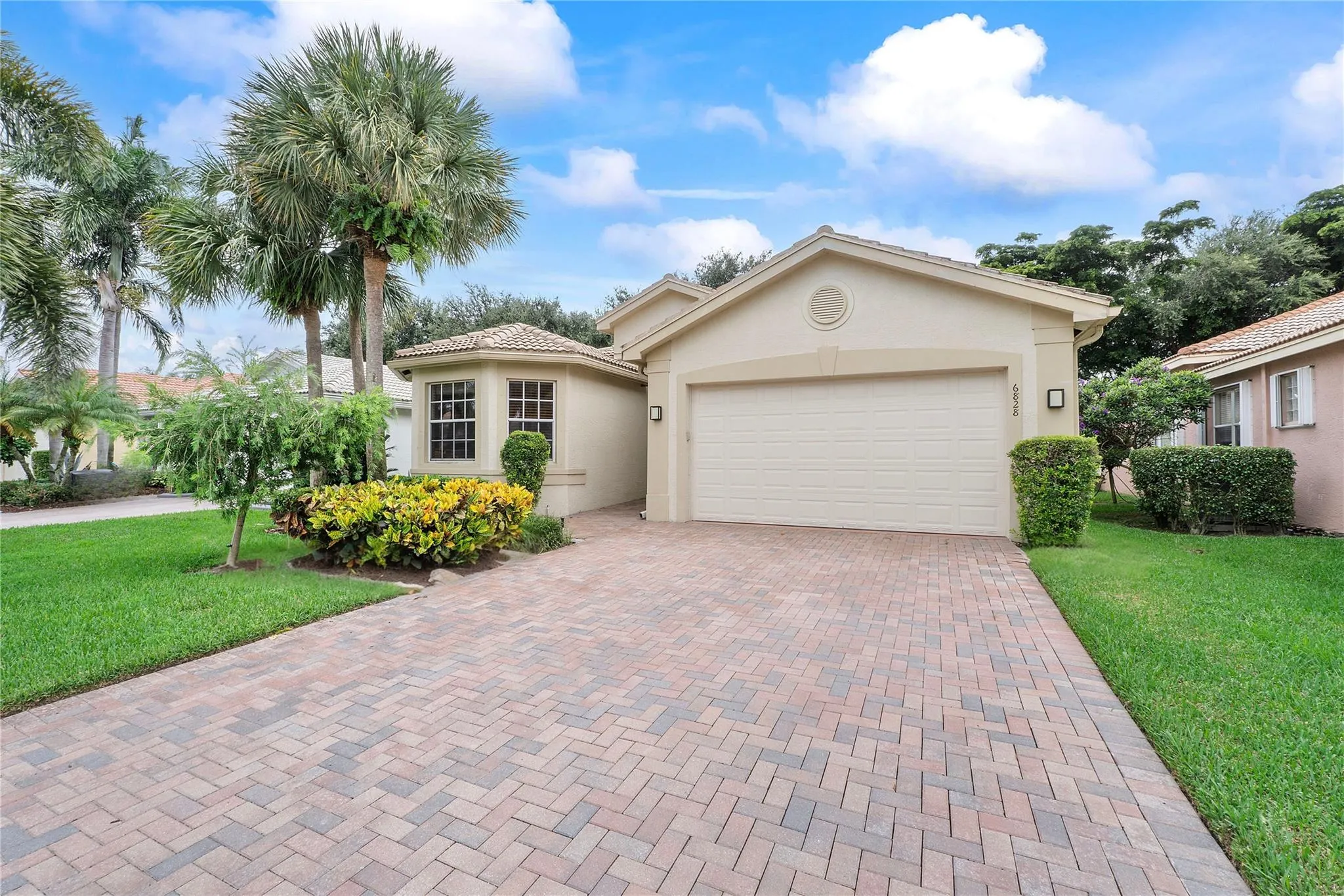 6828 Belmont Shore Dr