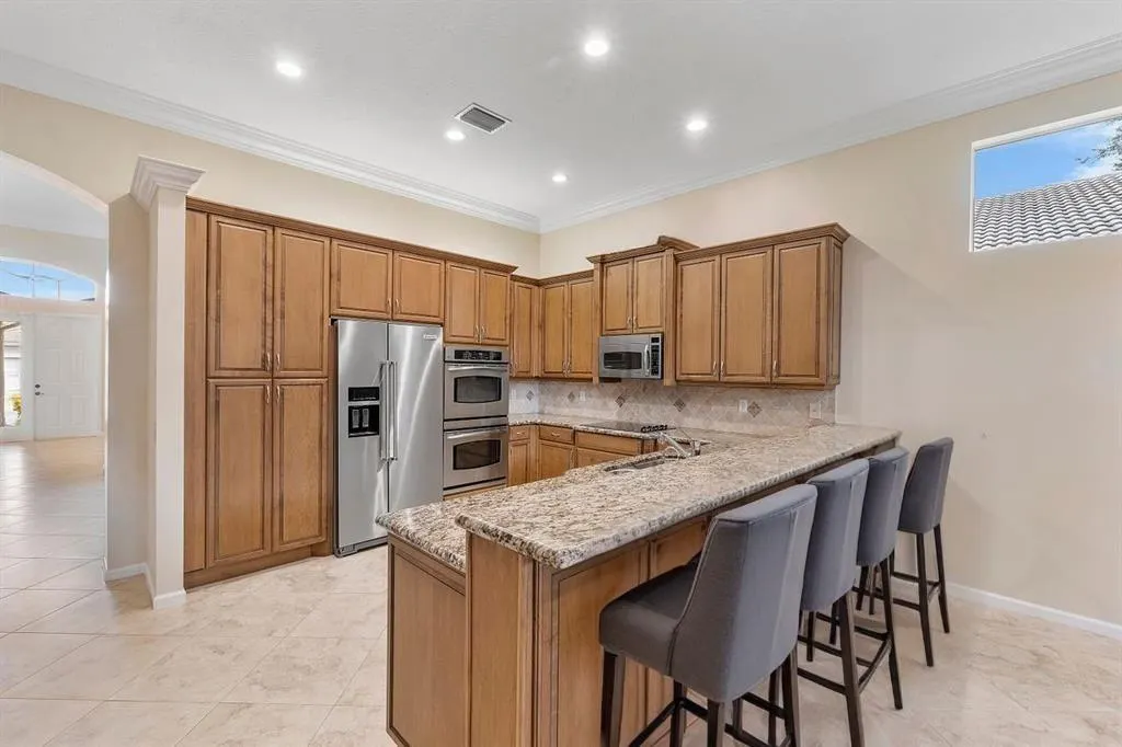 6828 Belmont Shore Dr