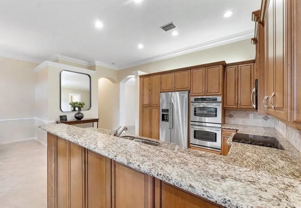 6828 Belmont Shore Dr