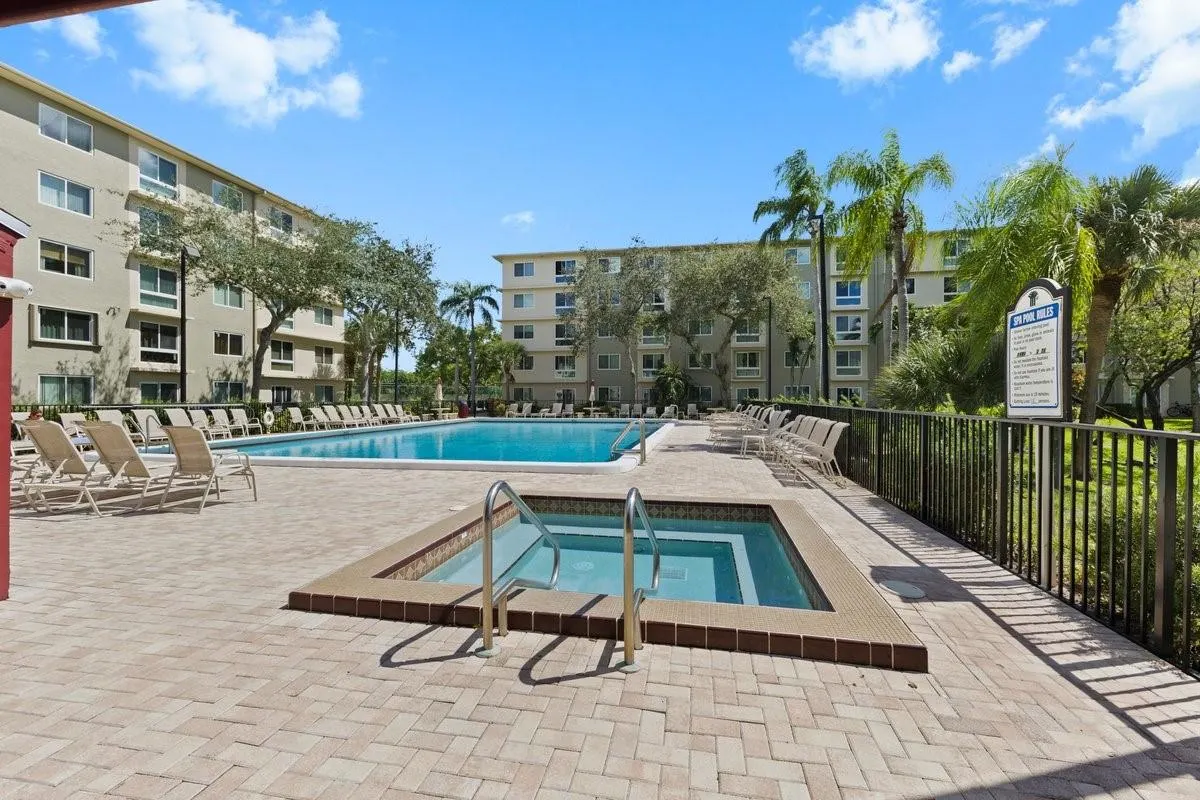 2106 S Cypress Bend Dr, #506