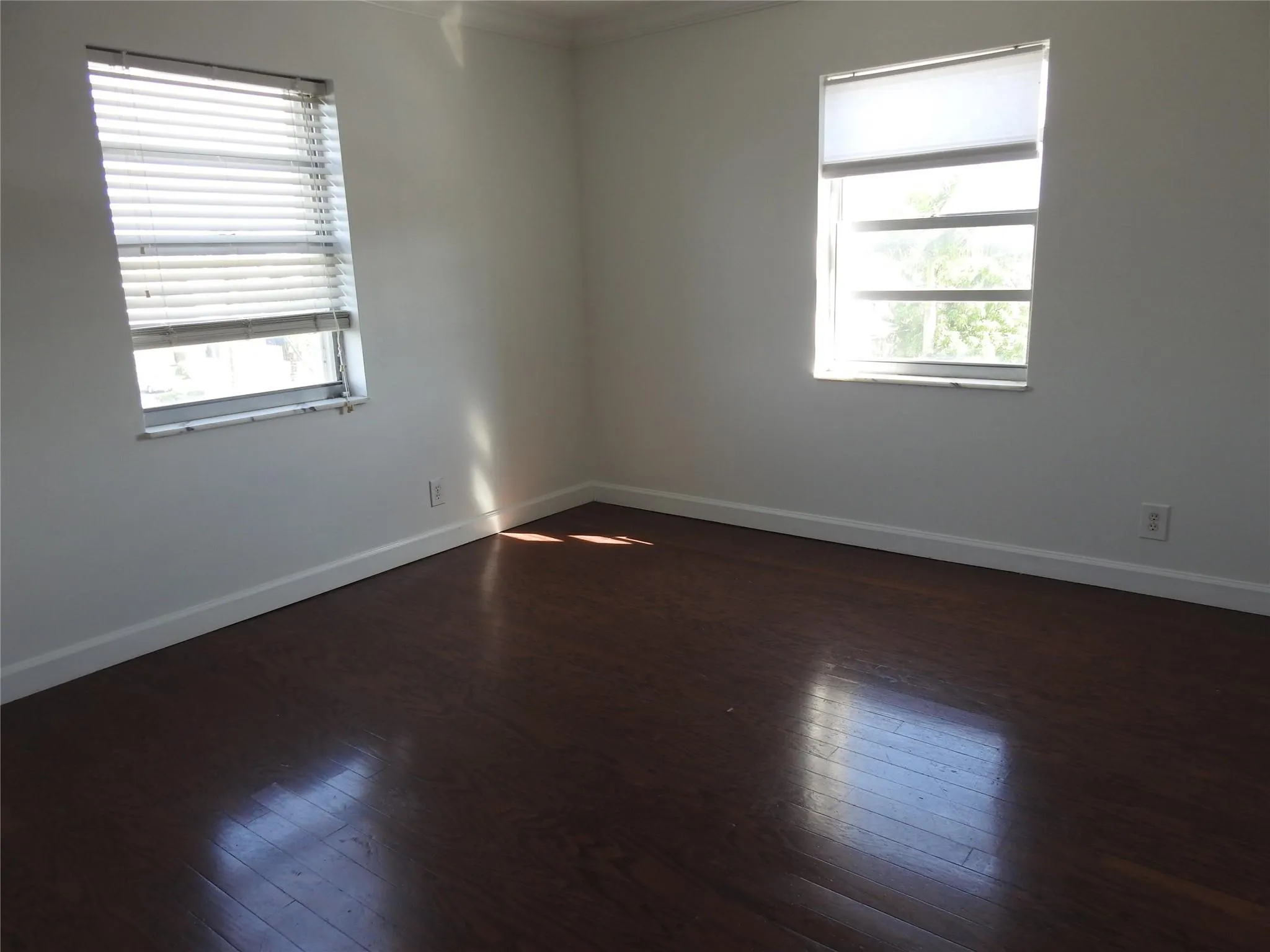 900 NE 18th Ave, #306