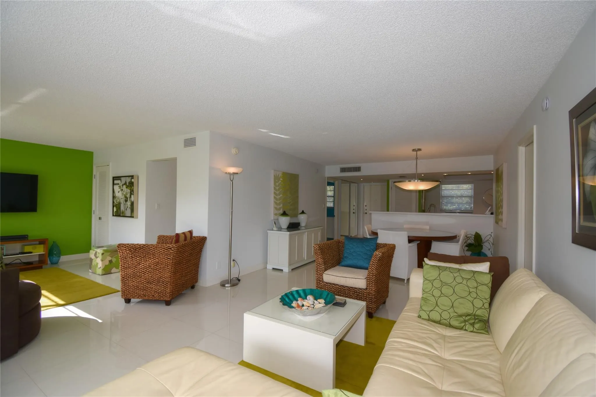6100 NW 2nd Avenue, #323