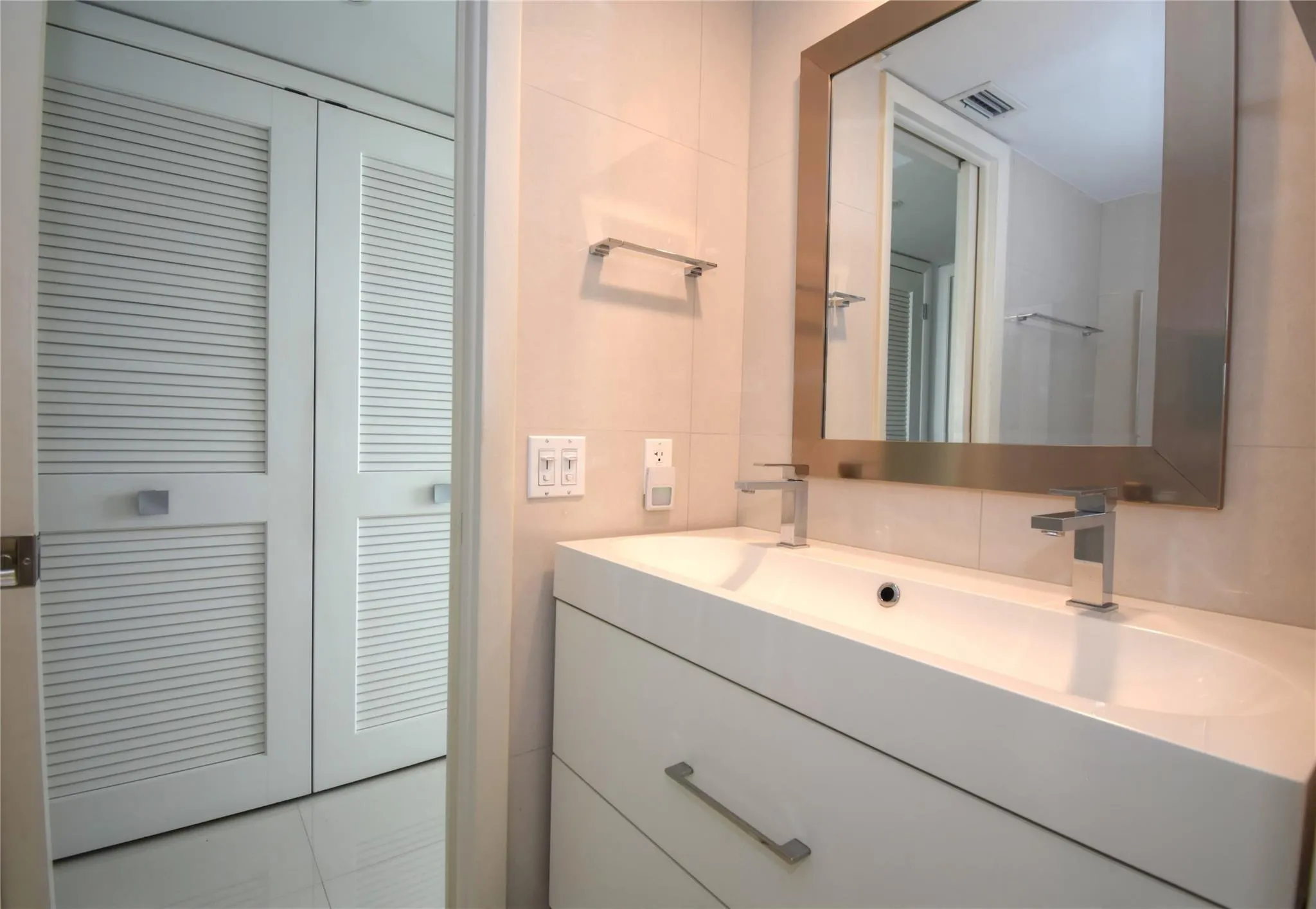 6100 NW 2nd Avenue, #323
